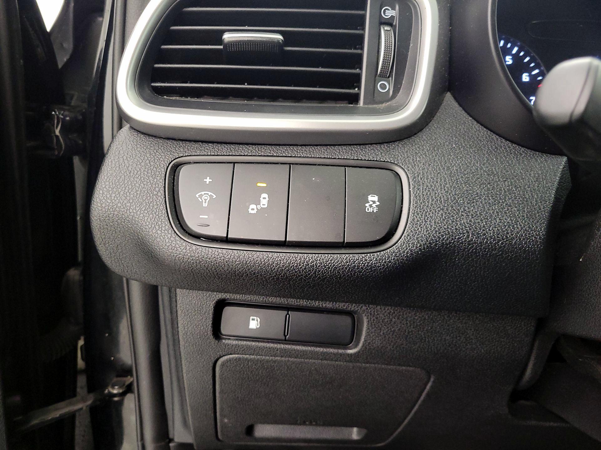 Thumbnail: 2020 Kia Sorento - 13