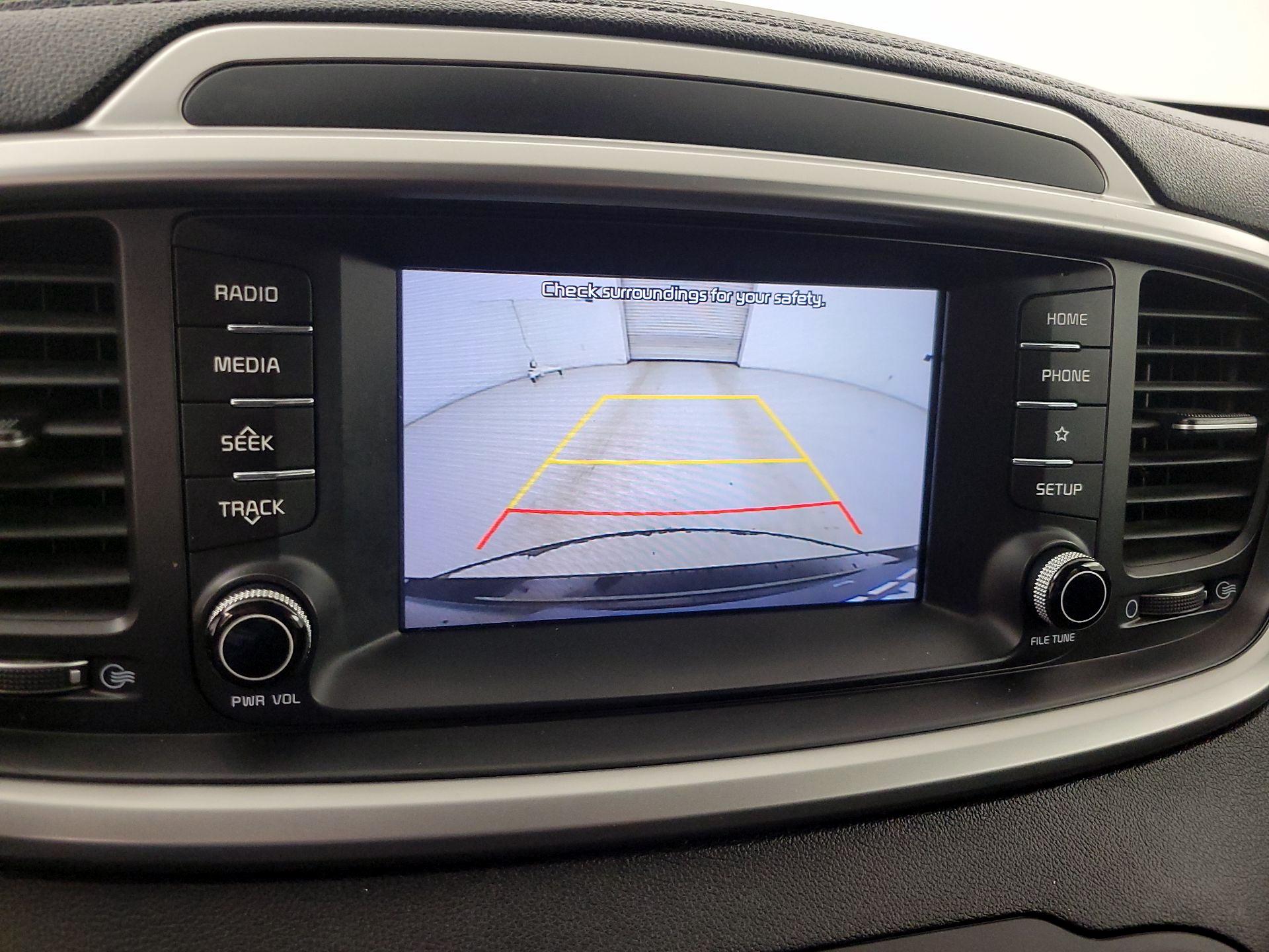 Thumbnail: 2020 Kia Sorento - 14