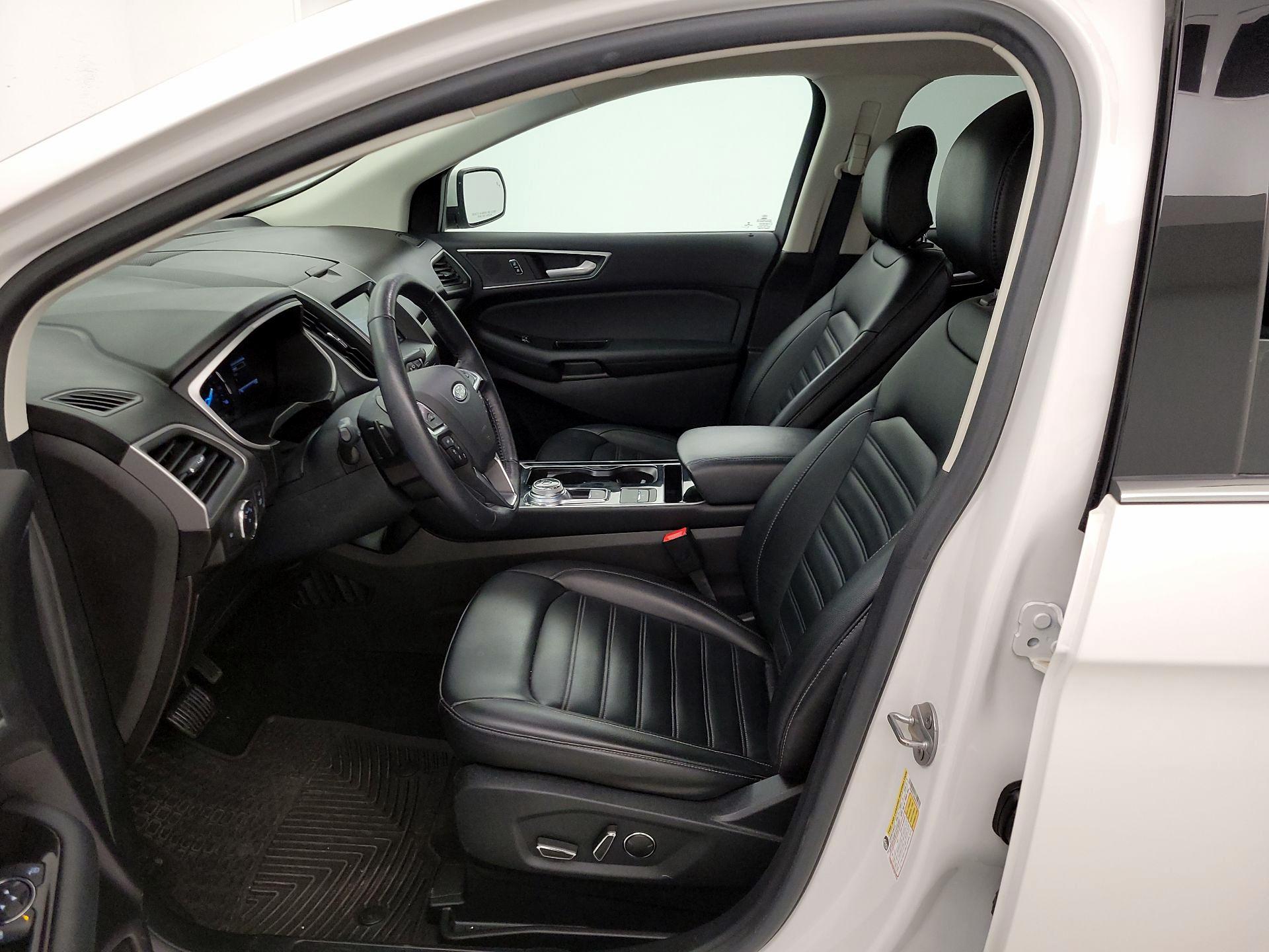 Thumbnail: 2019 Ford Edge - 11