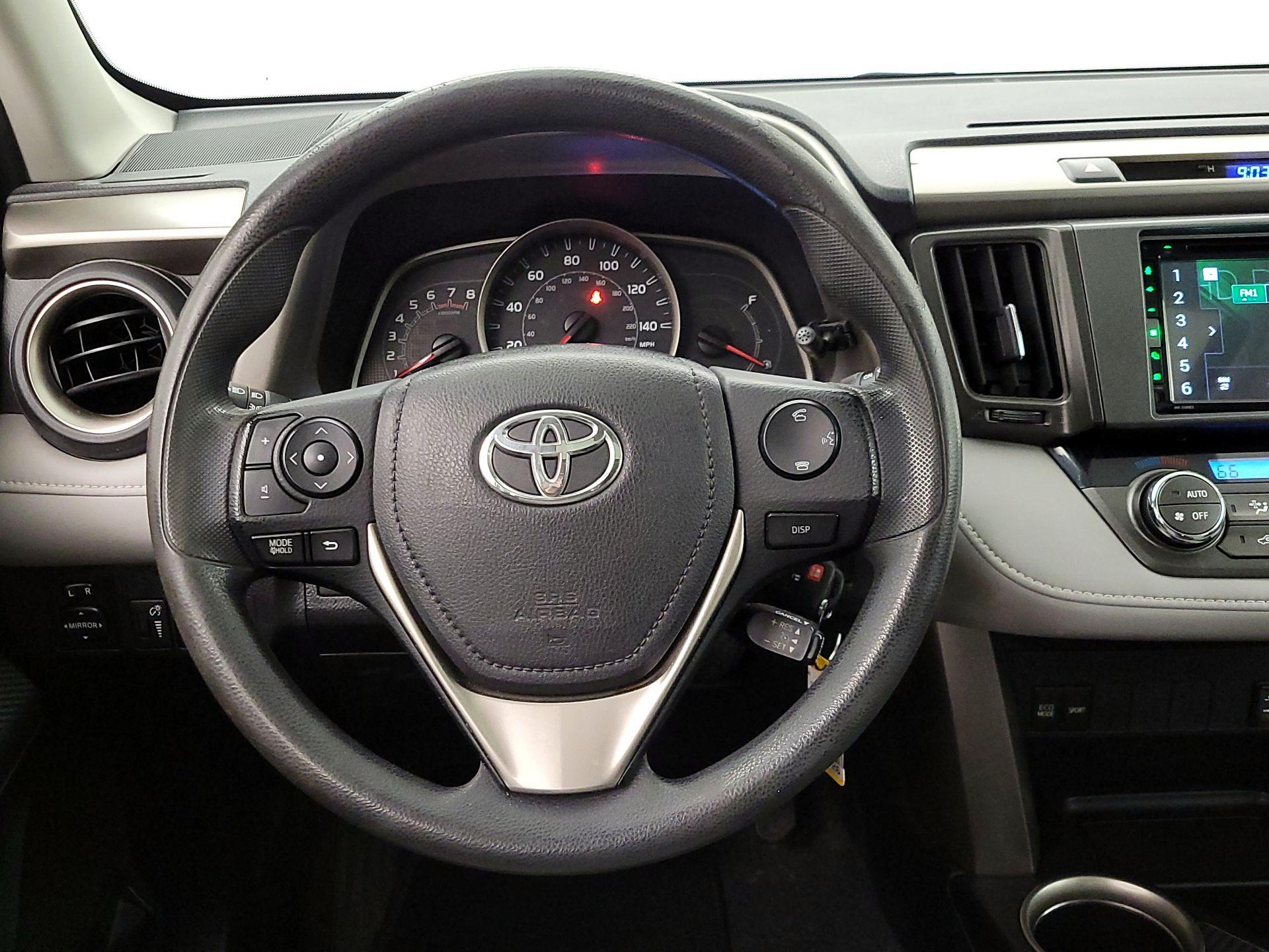 Thumbnail: 2014 Toyota RAV4 - 10