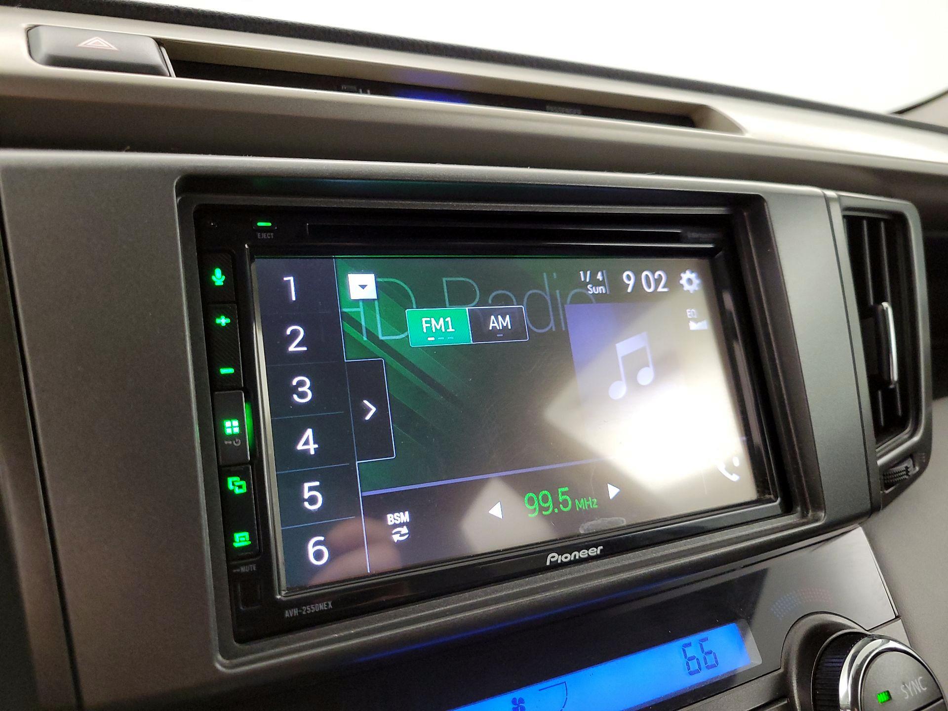 Thumbnail: 2014 Toyota RAV4 - 15