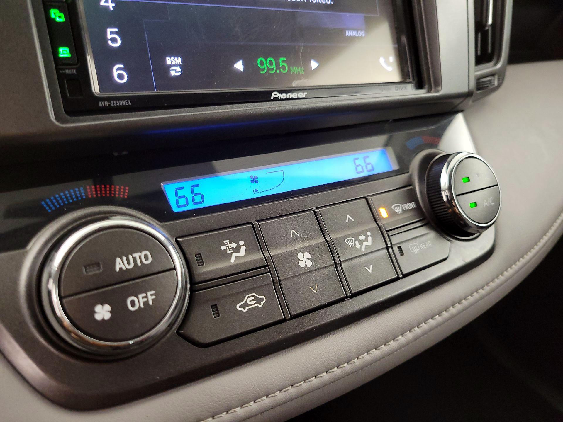 Thumbnail: 2014 Toyota RAV4 - 16