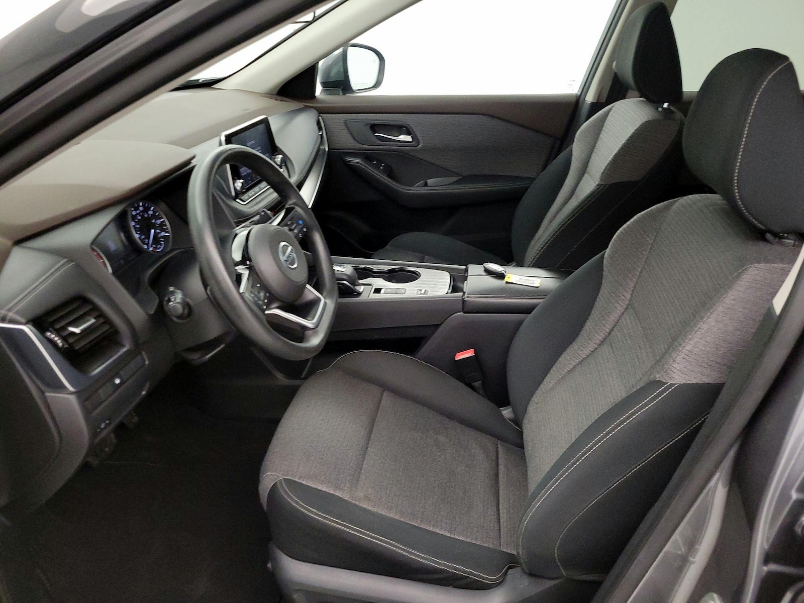 2021 Nissan Rogue SV - Photo 12