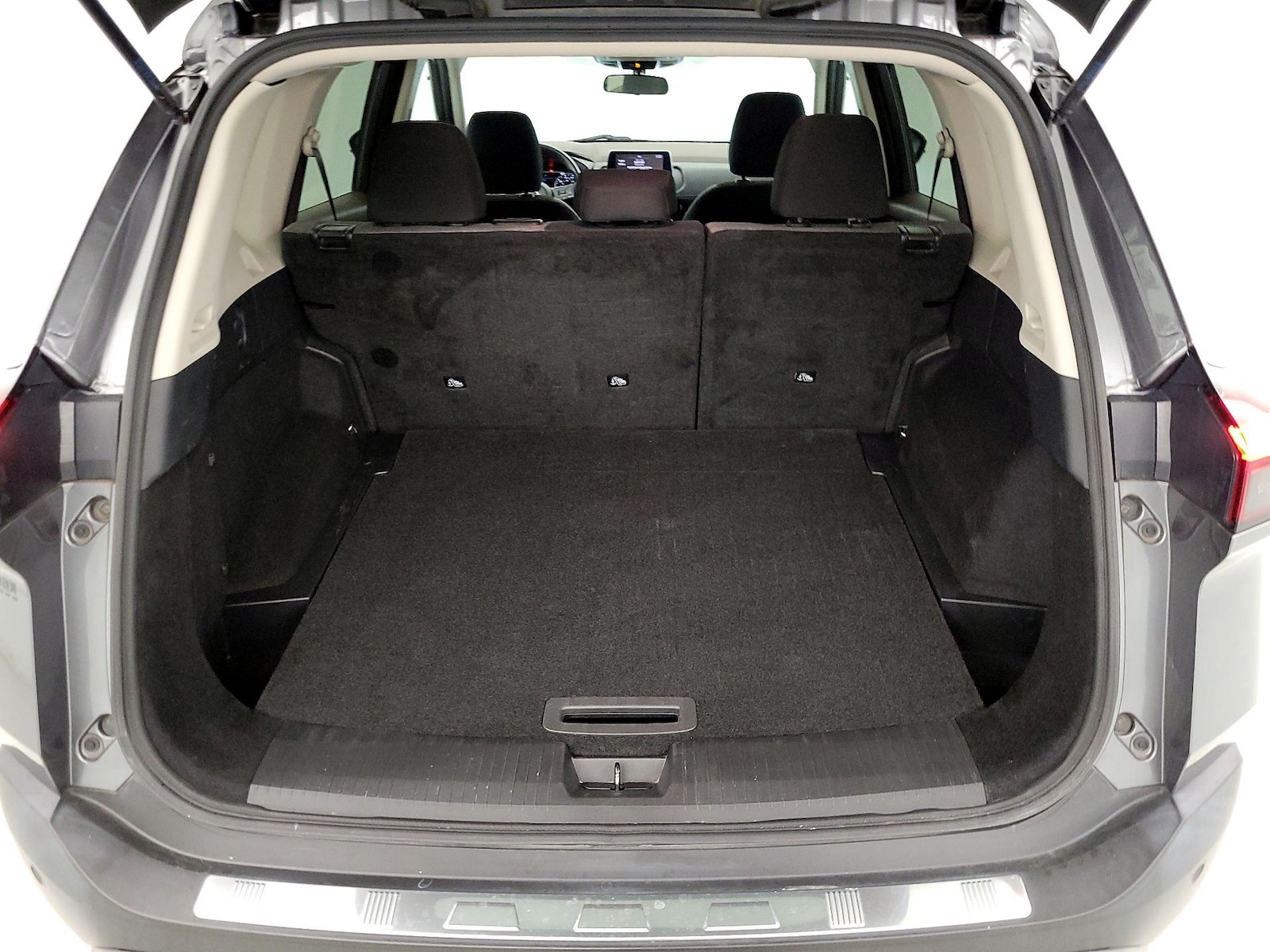 2021 Nissan Rogue SV - Photo 21