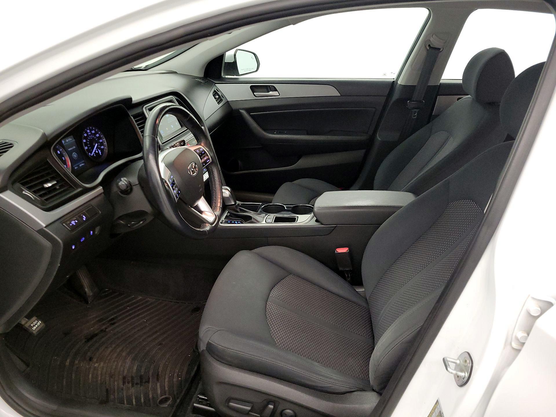 Thumbnail: 2019 Hyundai Sonata - 11