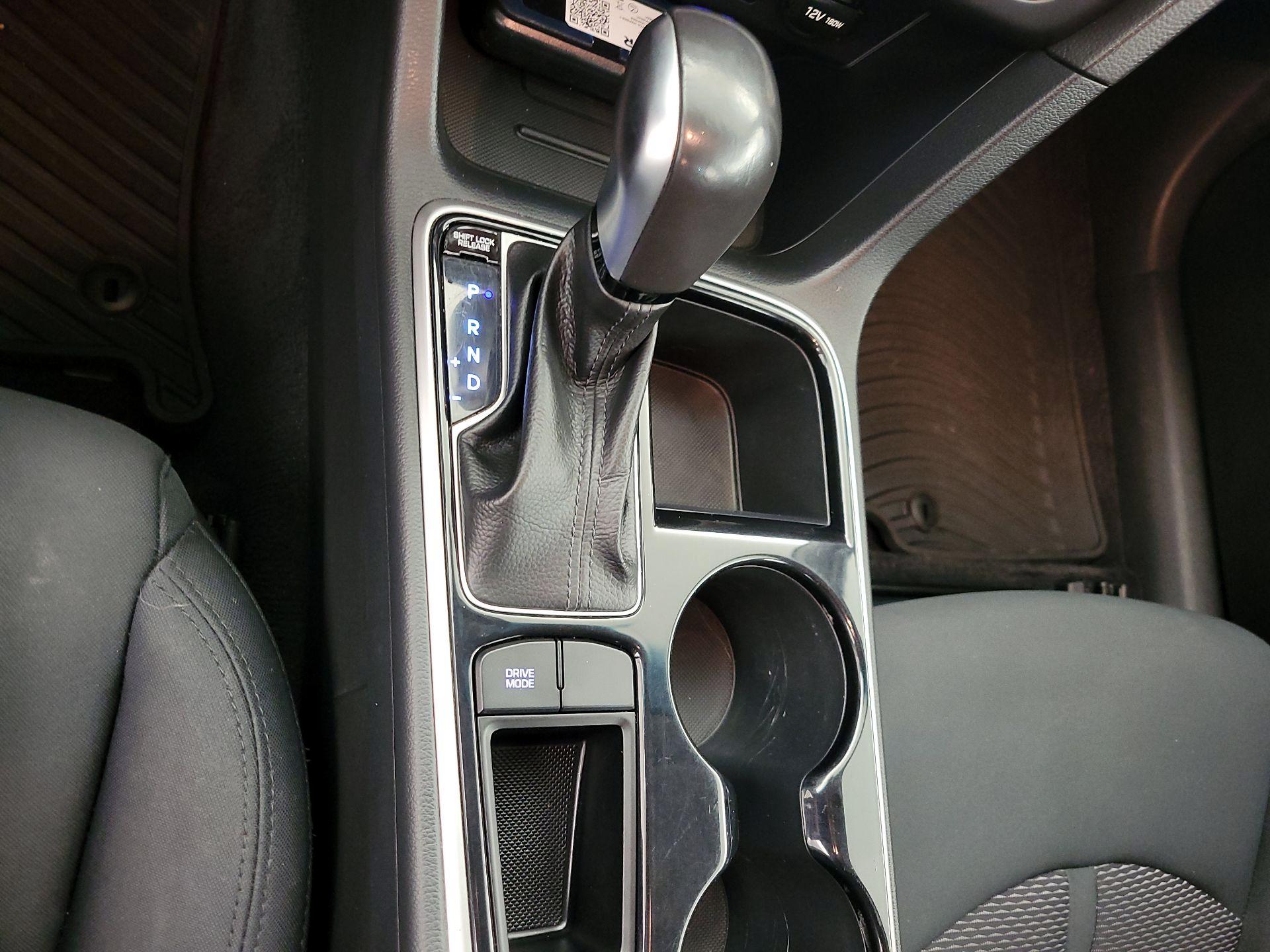 Thumbnail: 2019 Hyundai Sonata - 17