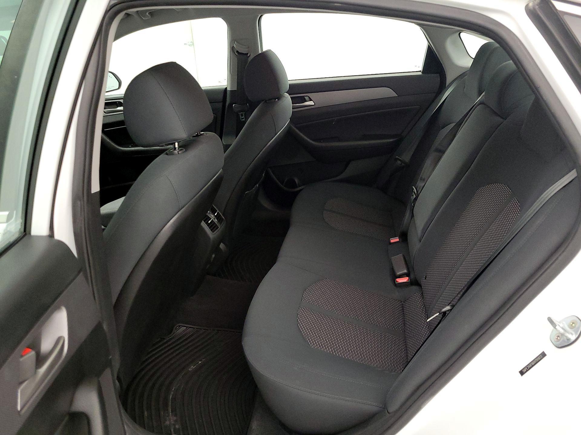 Thumbnail: 2019 Hyundai Sonata - 19