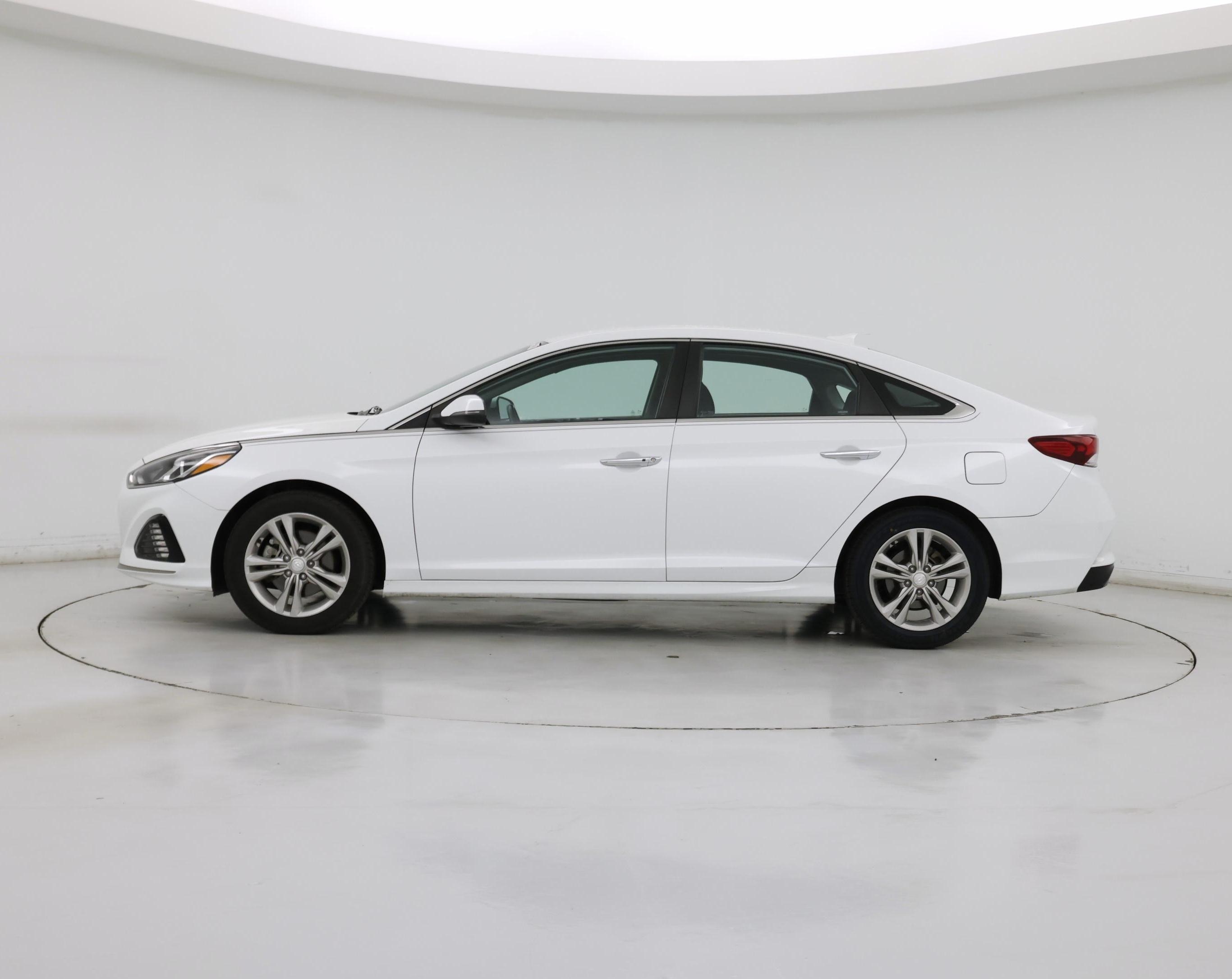 Thumbnail: 2019 Hyundai Sonata - 3