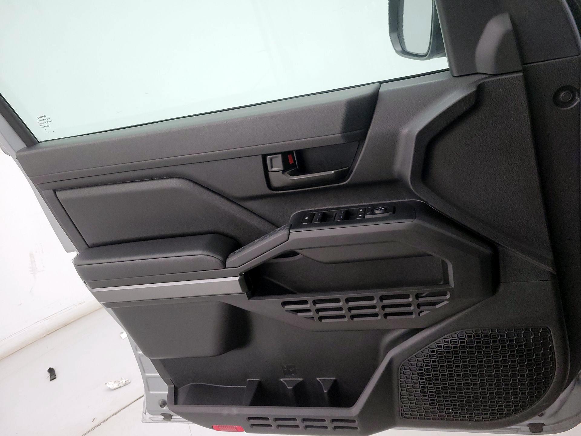 Thumbnail: 2025 Toyota Tacoma - 12