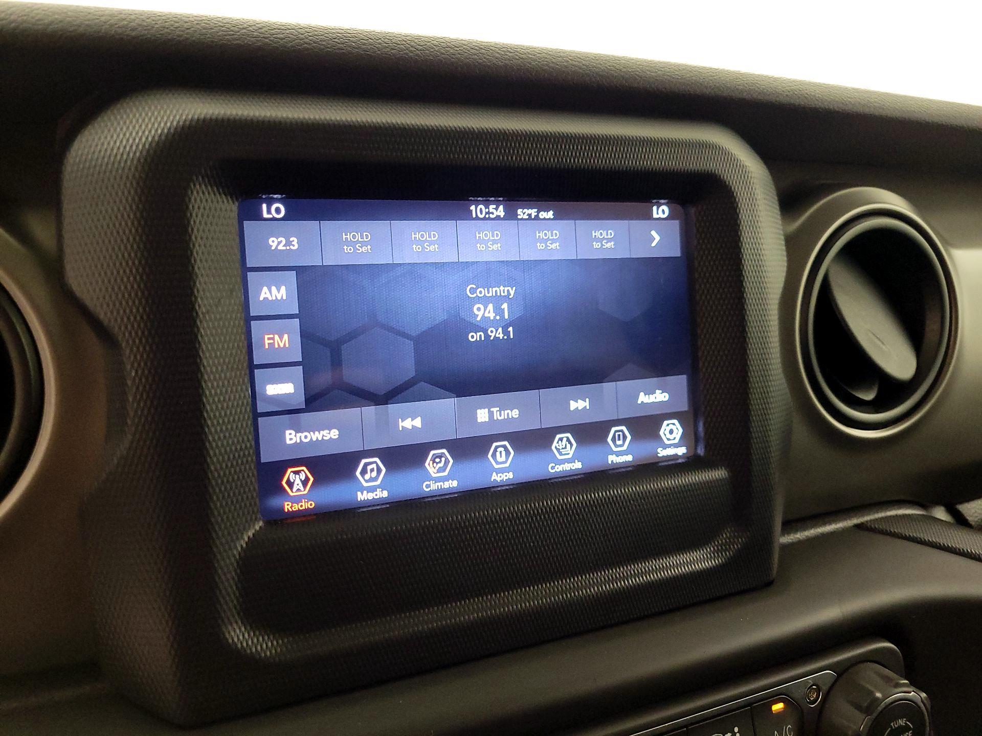 Thumbnail: 2018 Jeep Wrangler - 15