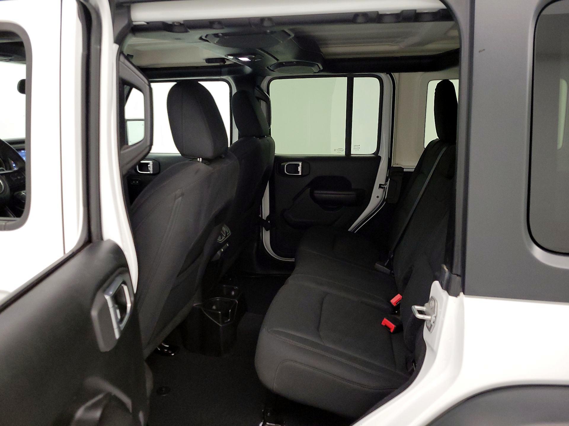 Thumbnail: 2018 Jeep Wrangler - 19