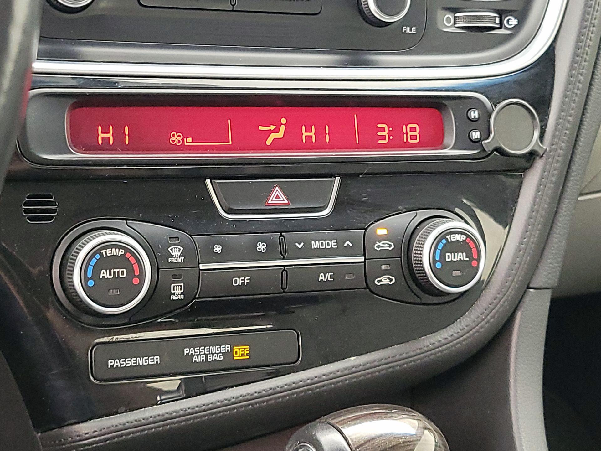 Thumbnail: 2015 Kia Optima - 16