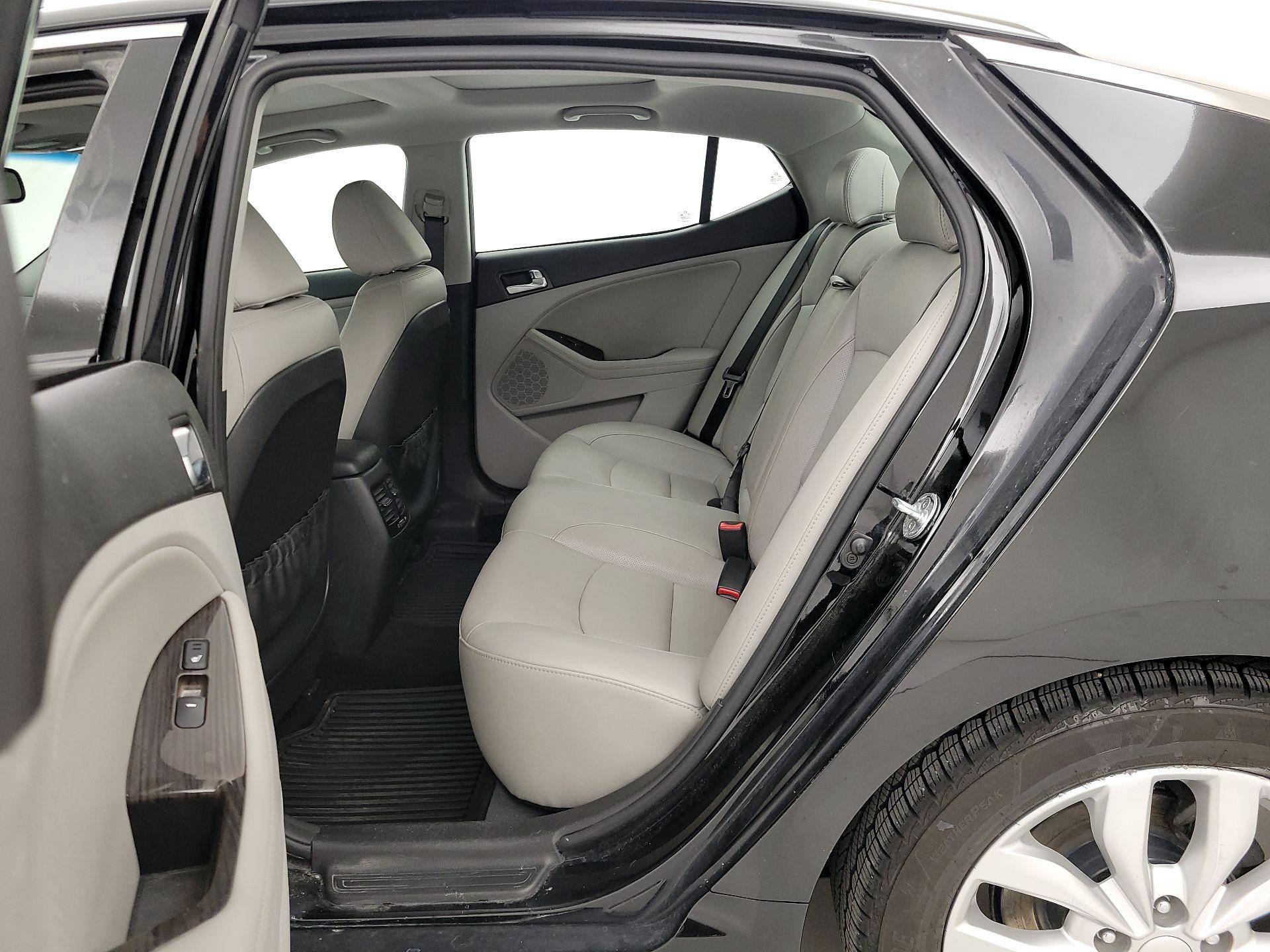 Thumbnail: 2015 Kia Optima - 20