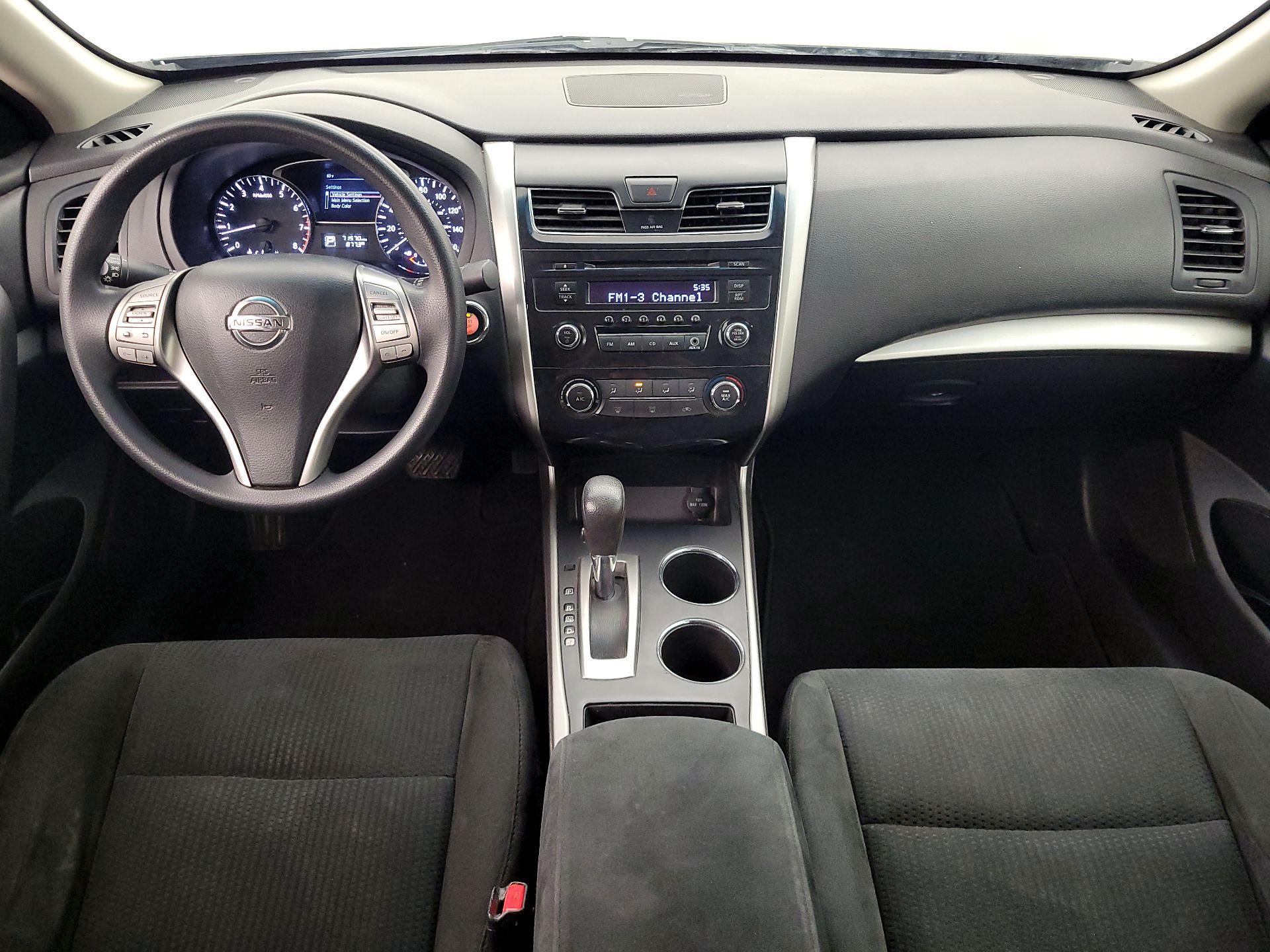 Thumbnail: 2015 Nissan Altima - 9