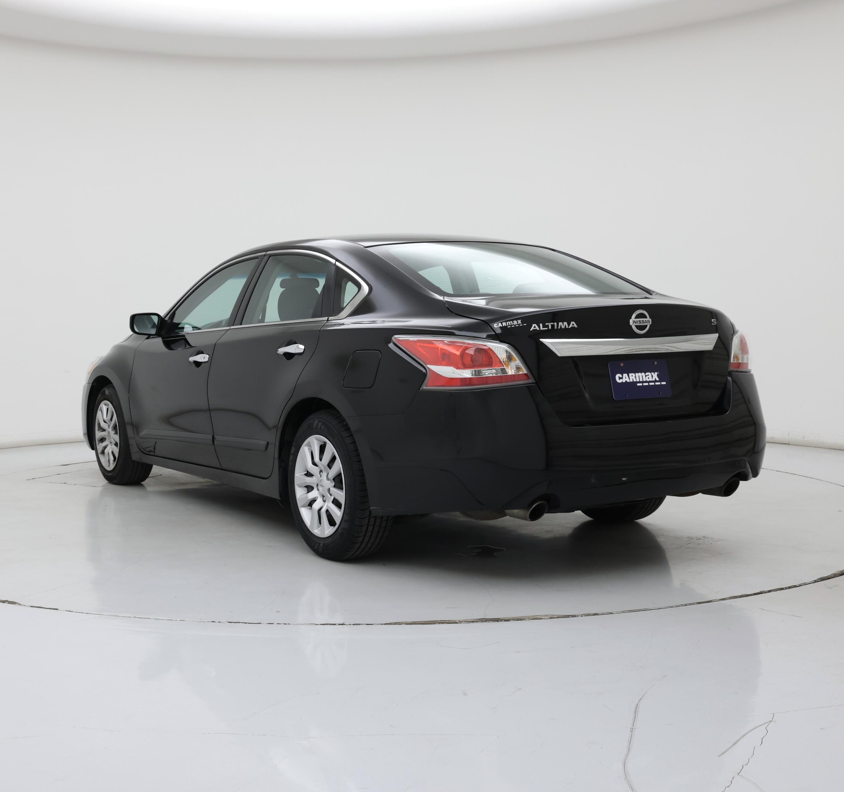 Thumbnail: 2015 Nissan Altima - 2