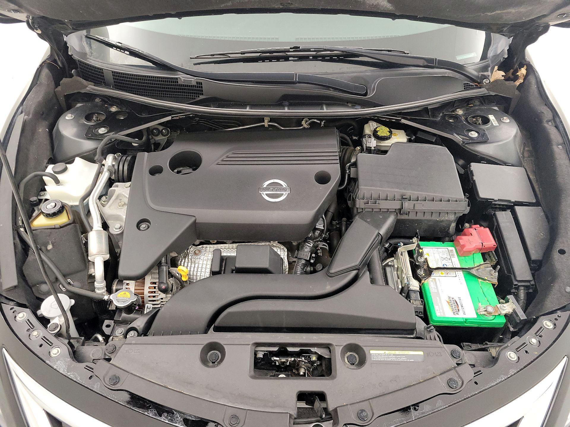 Thumbnail: 2015 Nissan Altima - 20