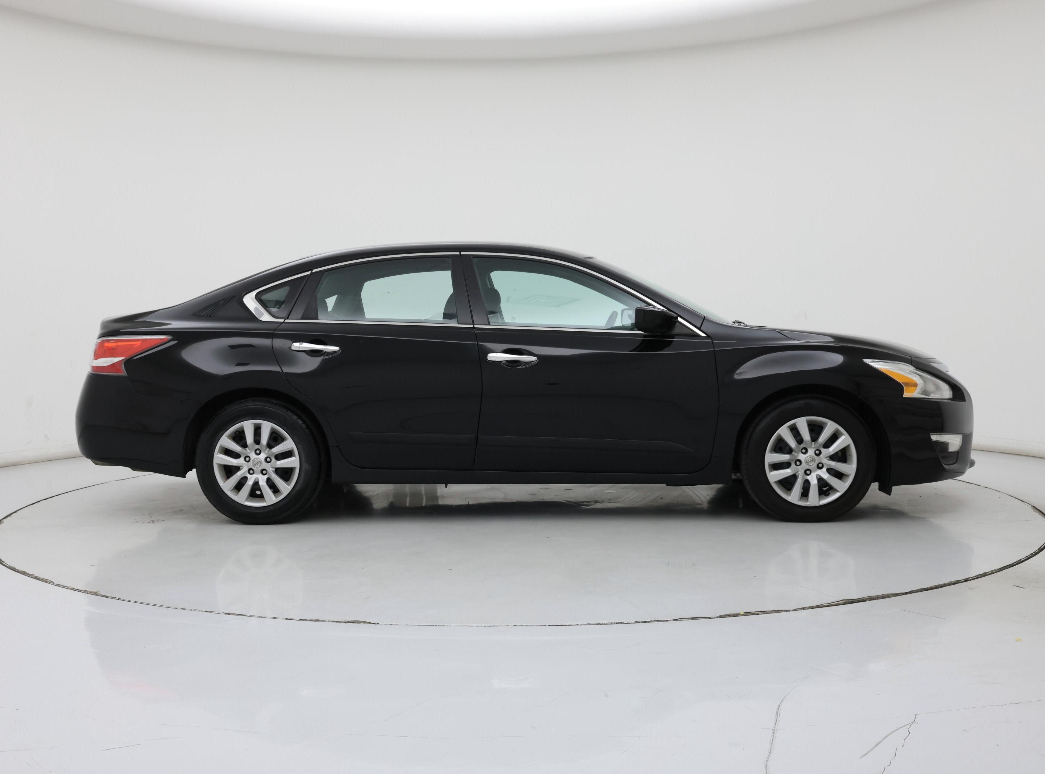 Thumbnail: 2015 Nissan Altima - 7