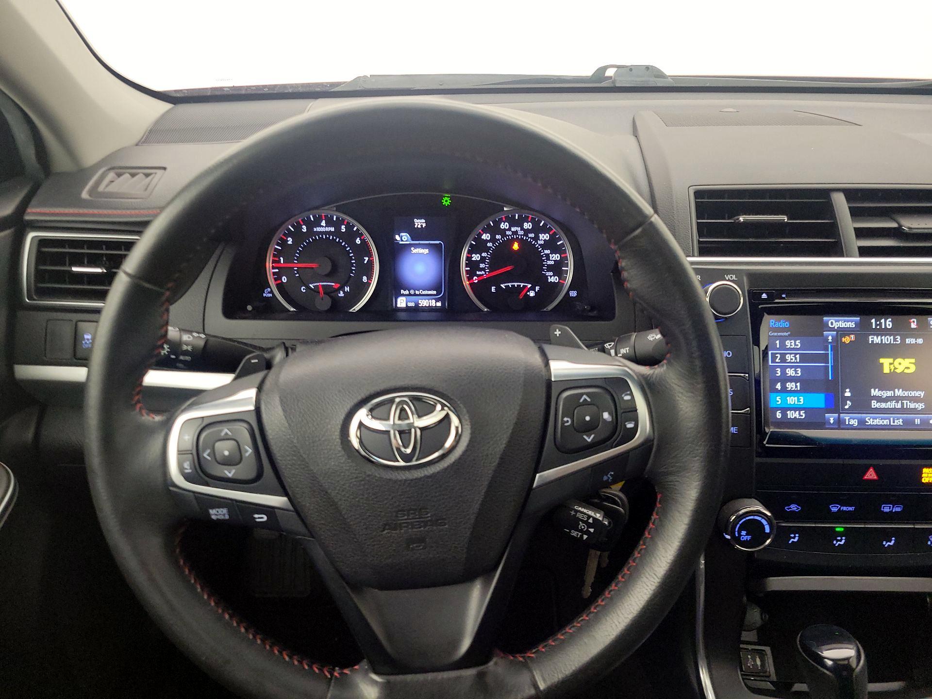Thumbnail: 2015 Toyota Camry - 10