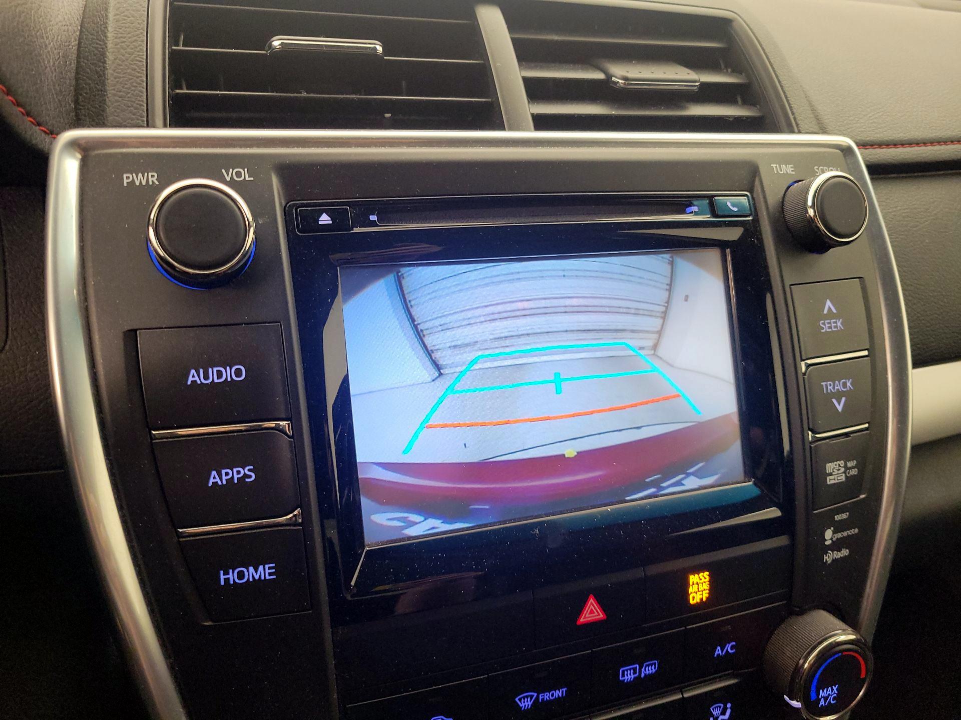 Thumbnail: 2015 Toyota Camry - 15