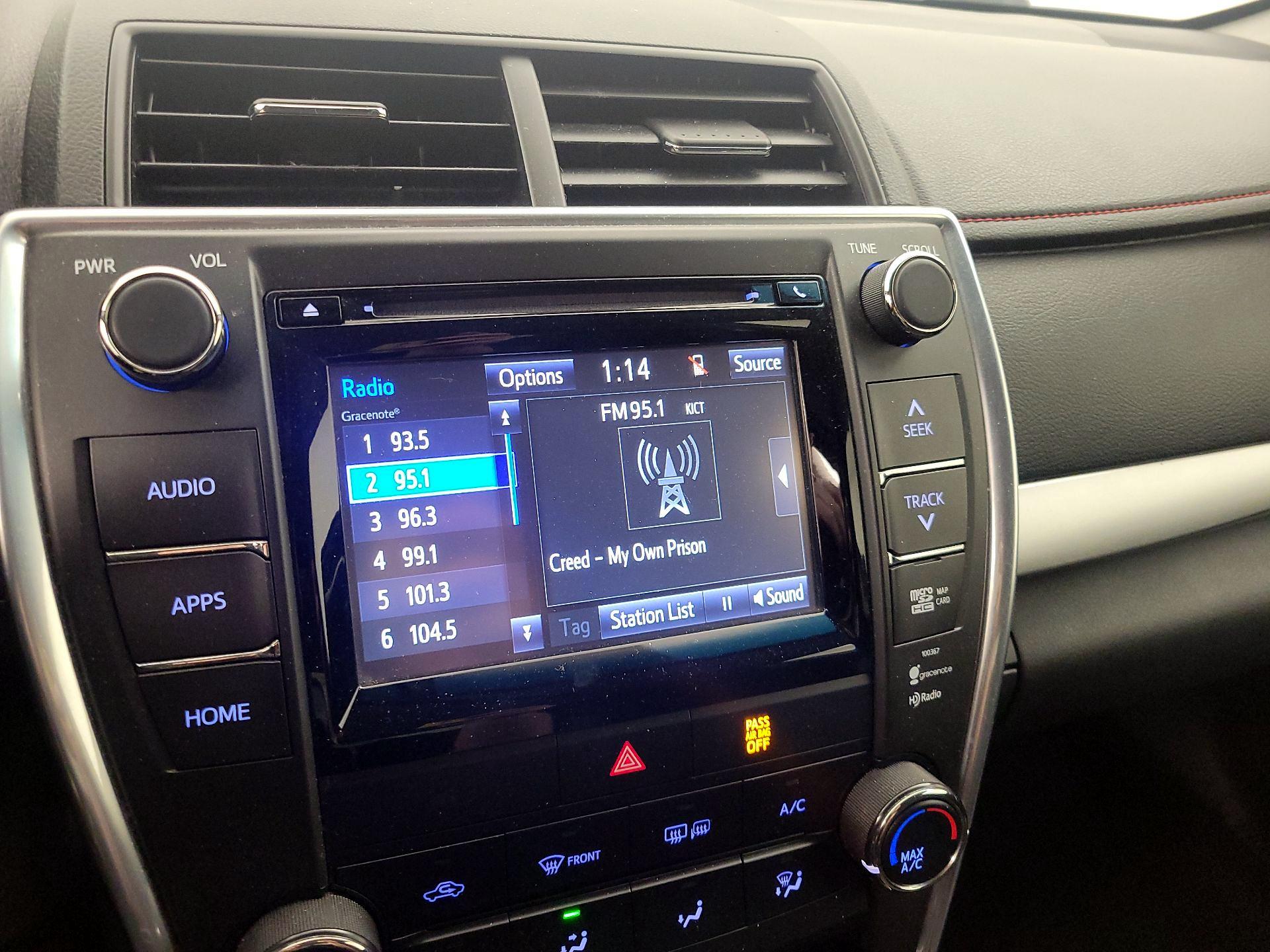 Thumbnail: 2015 Toyota Camry - 16