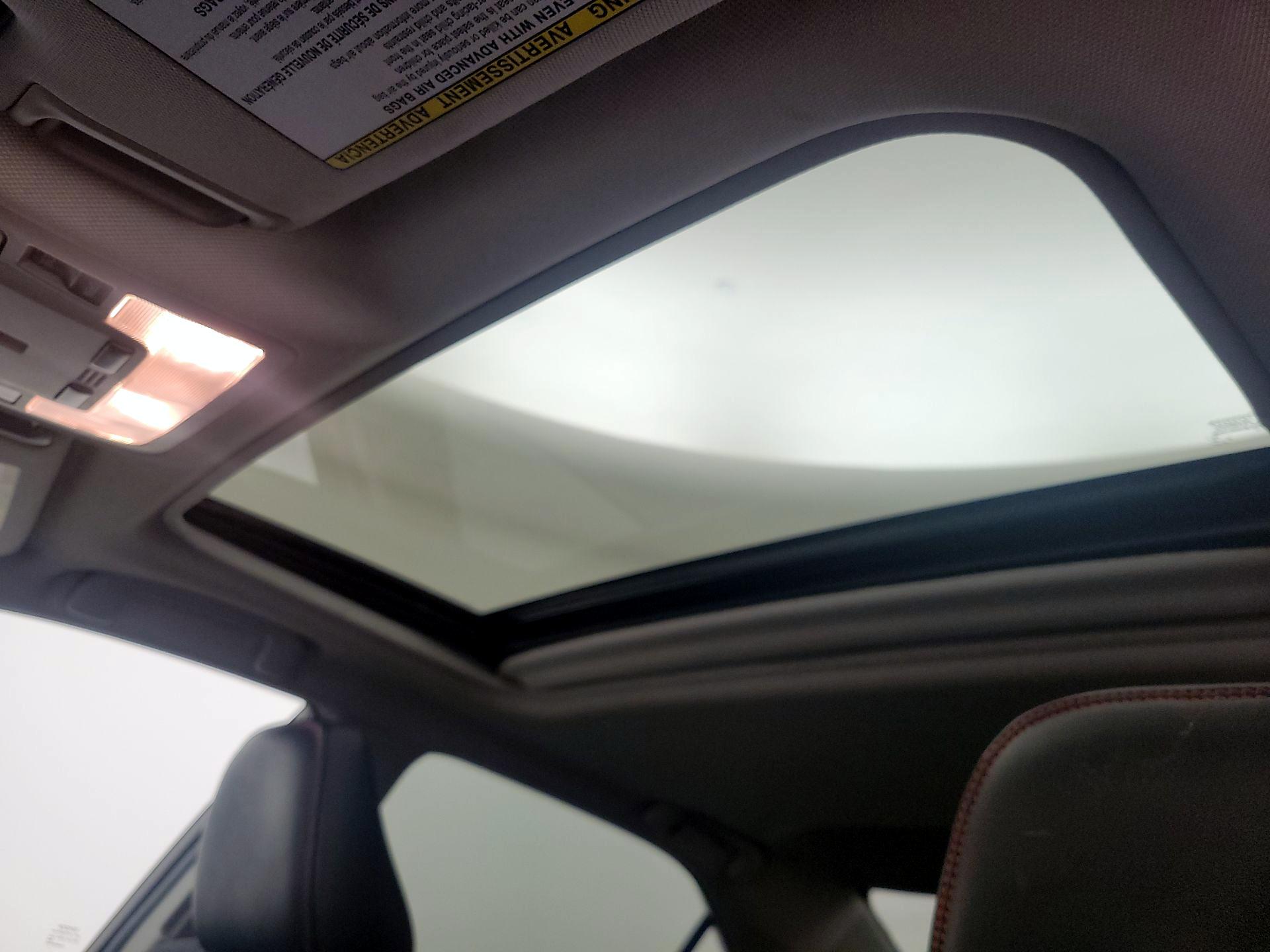 Thumbnail: 2015 Toyota Camry - 20