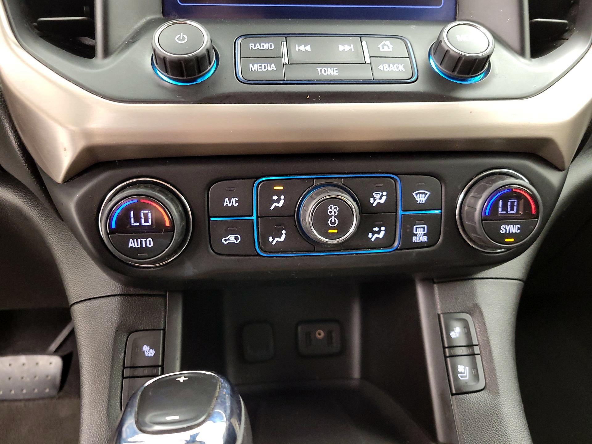 Thumbnail: 2019 GMC Acadia - 17