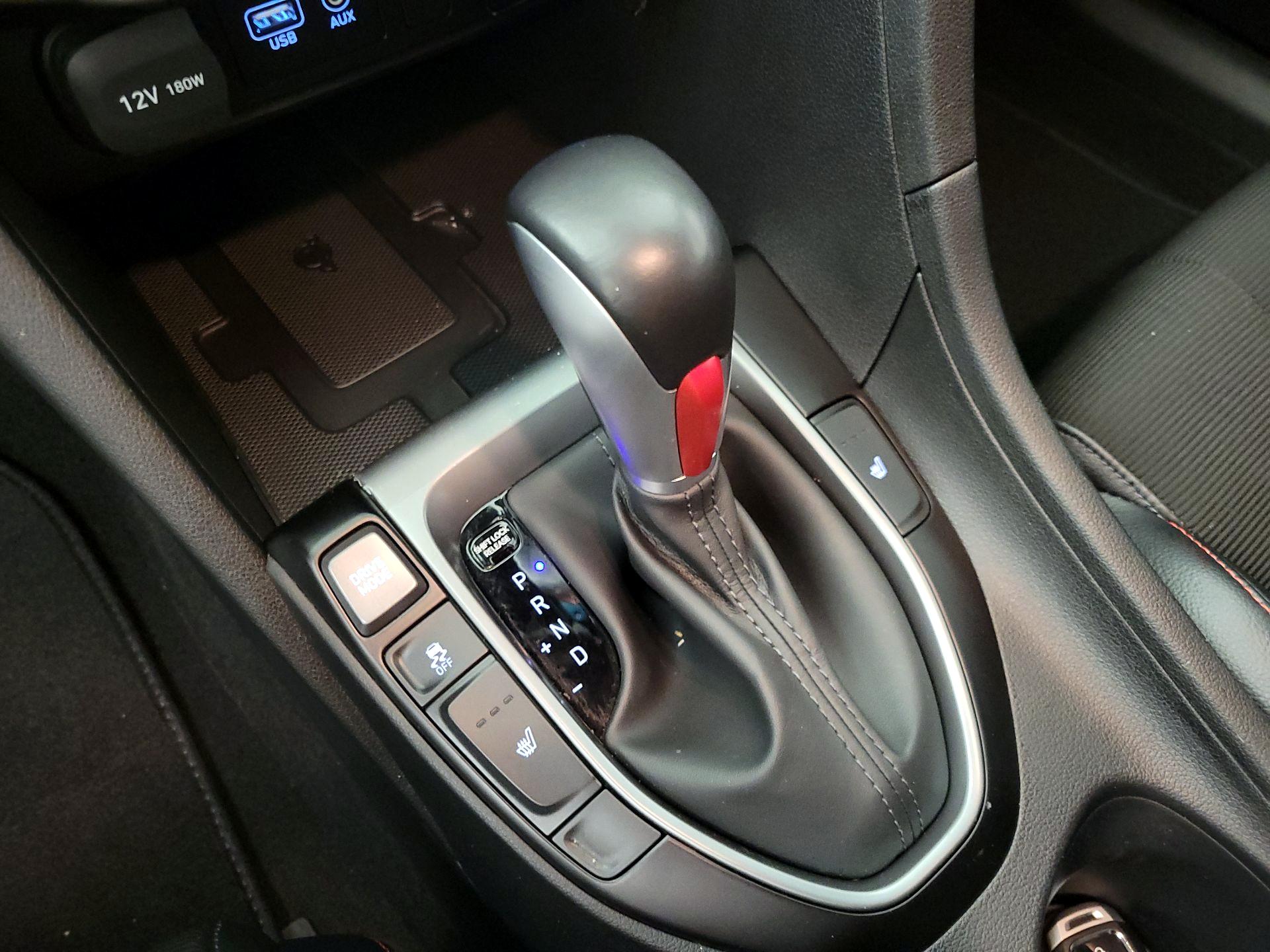 Thumbnail: 2021 Hyundai Veloster - 17