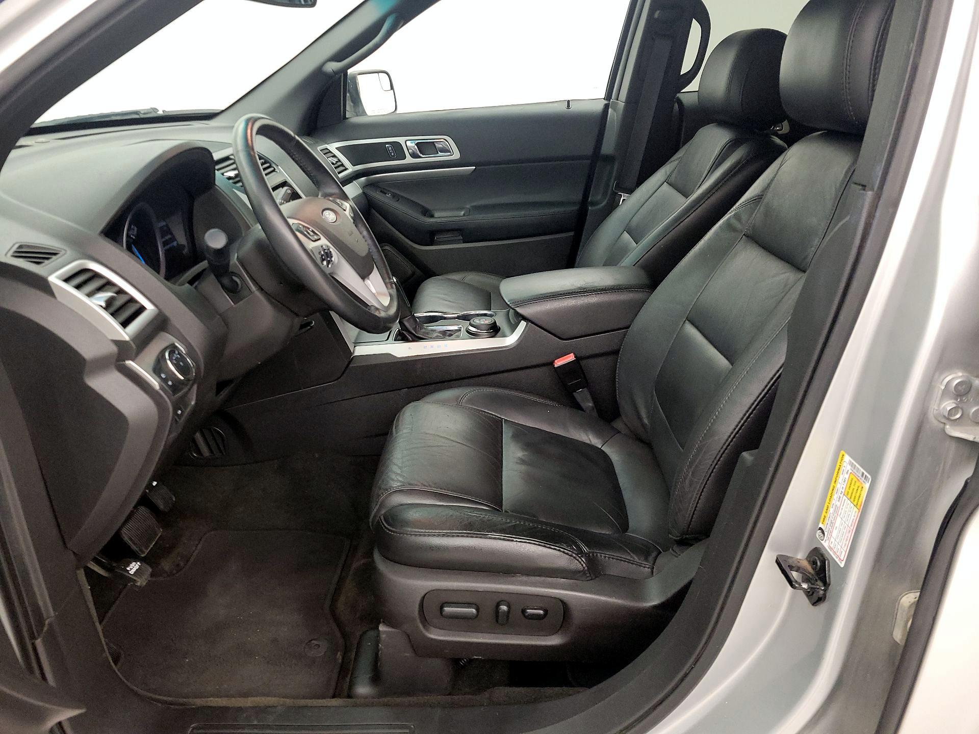 Thumbnail: 2015 Ford Explorer - 11