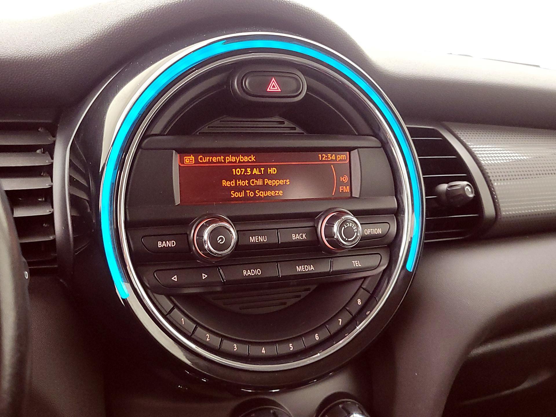 Thumbnail: 2016 MINI Cooper Hardtop - 14