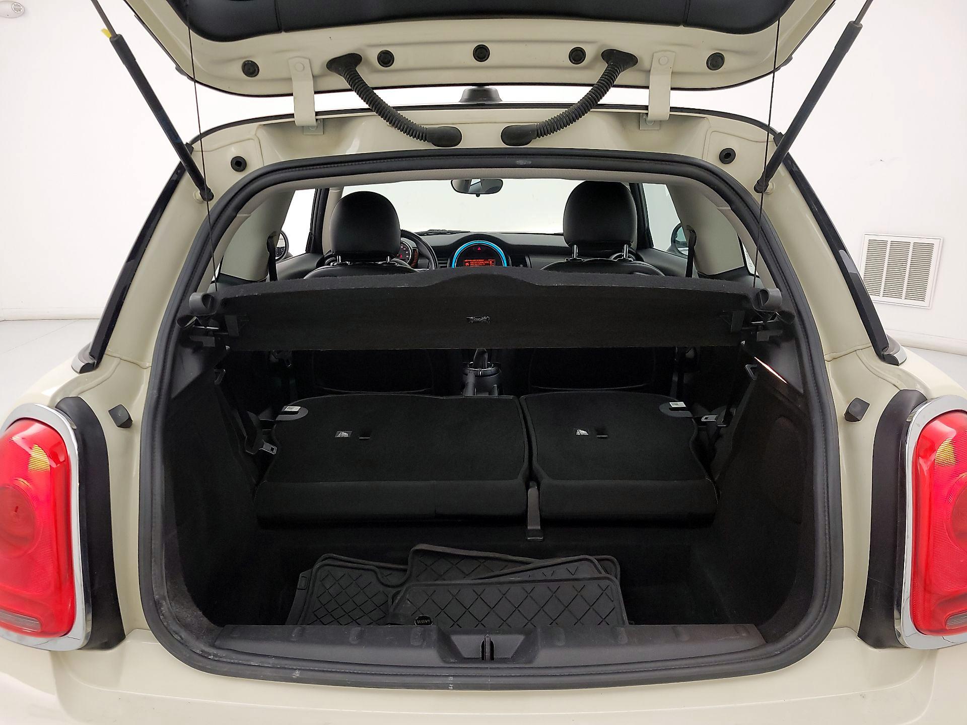 Thumbnail: 2016 MINI Cooper Hardtop - 20