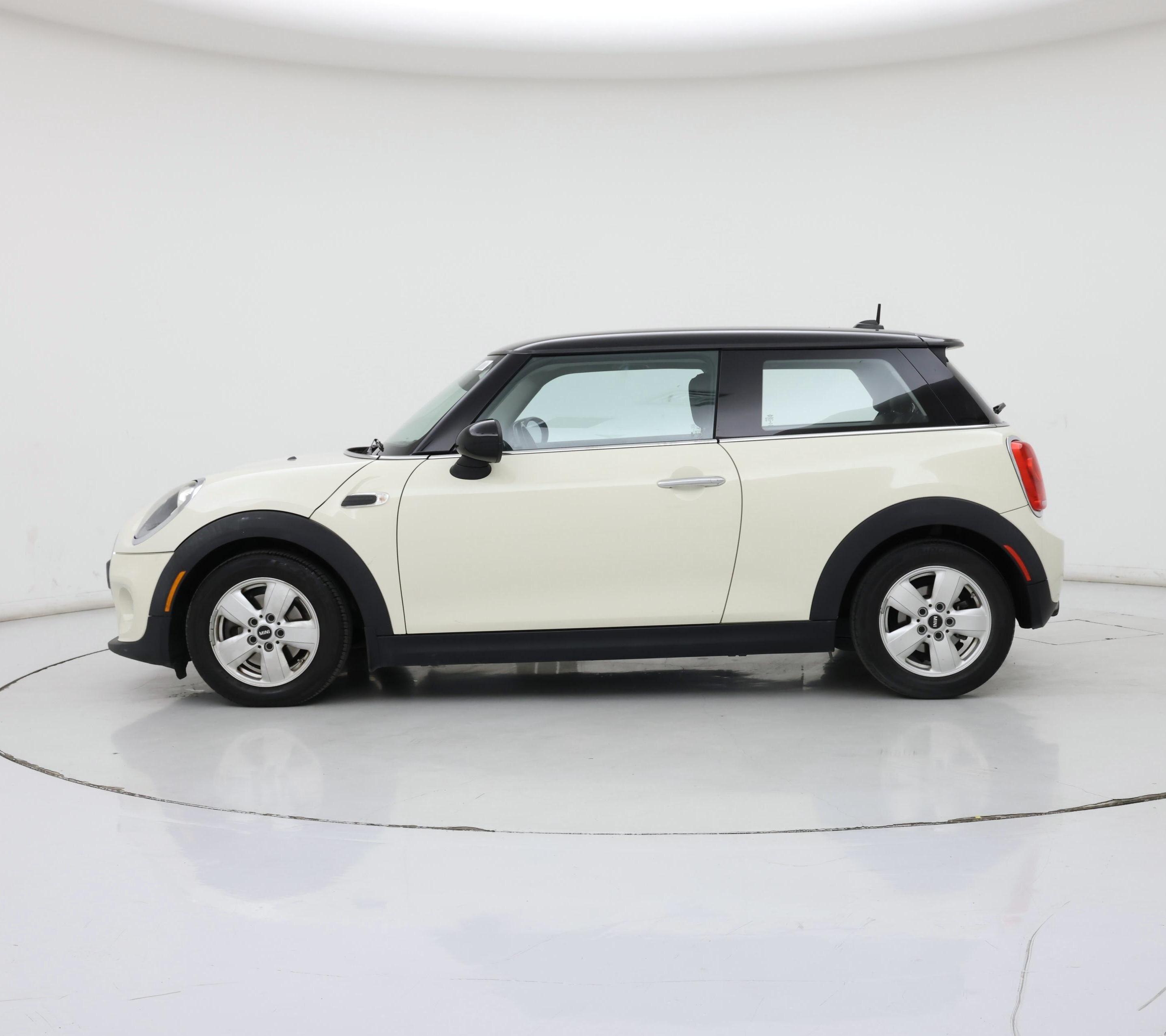 Thumbnail: 2016 MINI Cooper Hardtop - 3