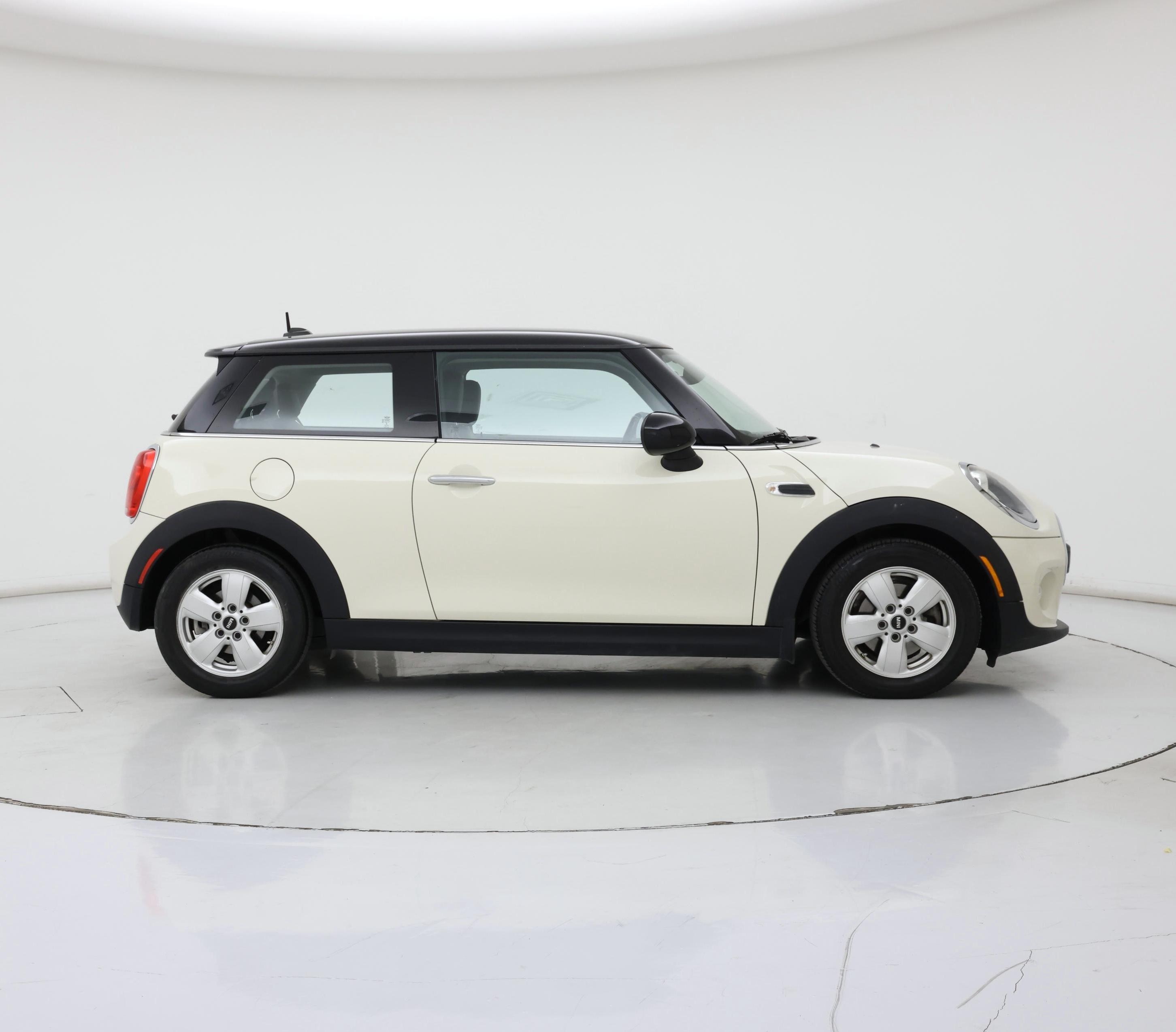 Thumbnail: 2016 MINI Cooper Hardtop - 7