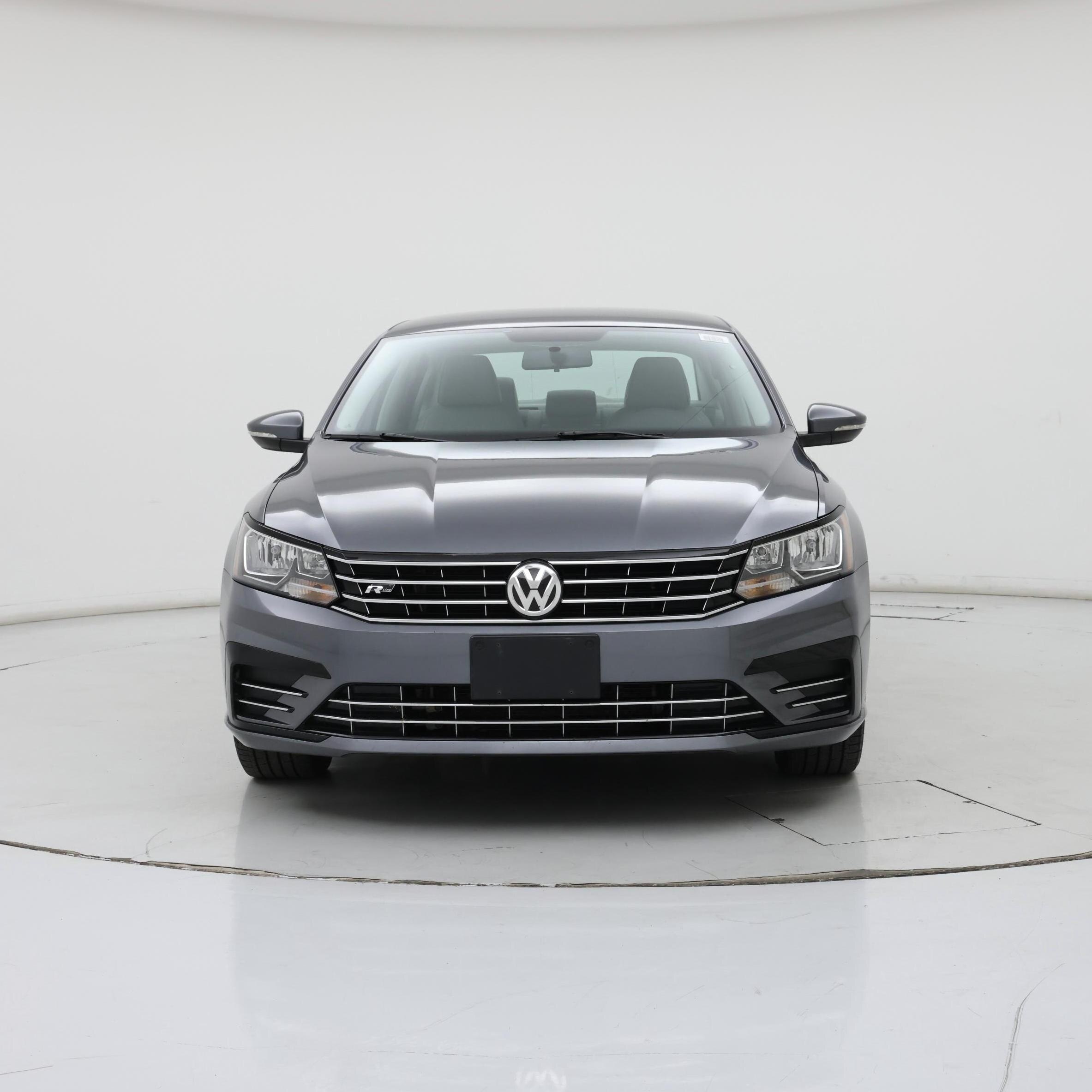 Thumbnail: 2017 Volkswagen Passat - 5