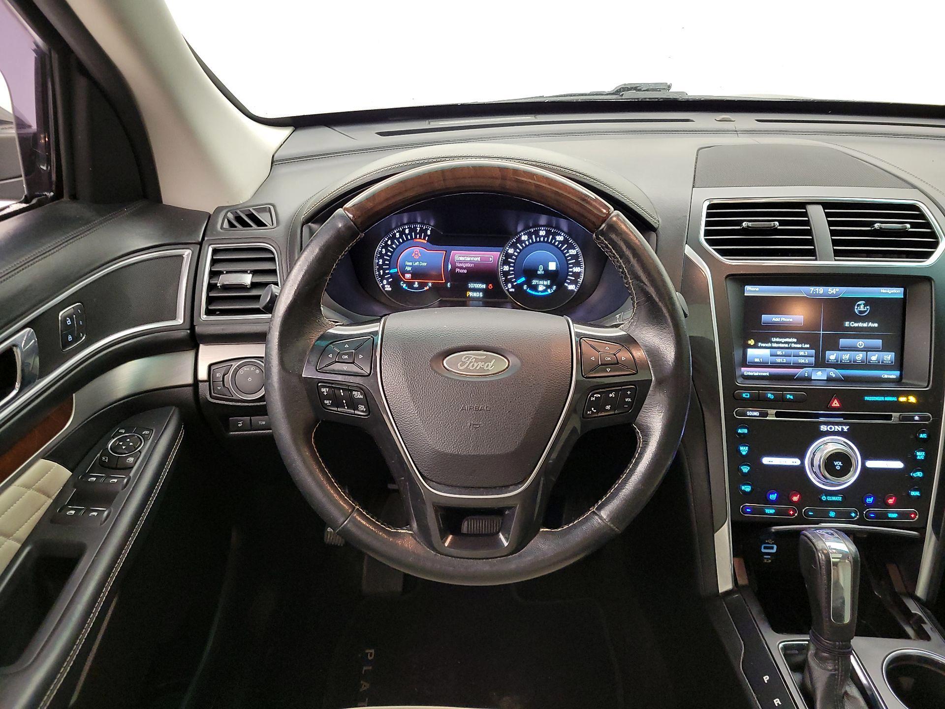 Thumbnail: 2016 Ford Explorer - 10