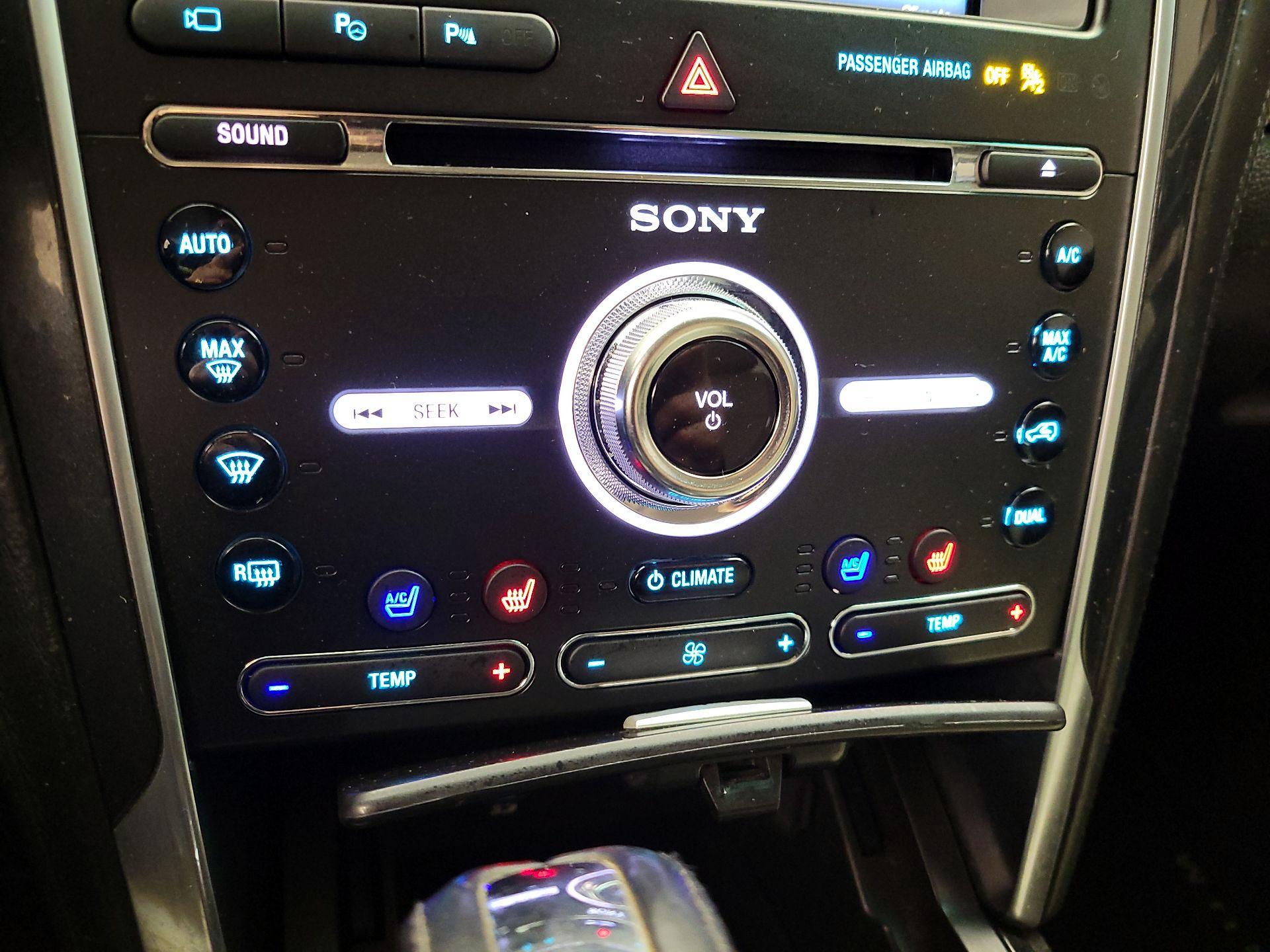 Thumbnail: 2016 Ford Explorer - 16