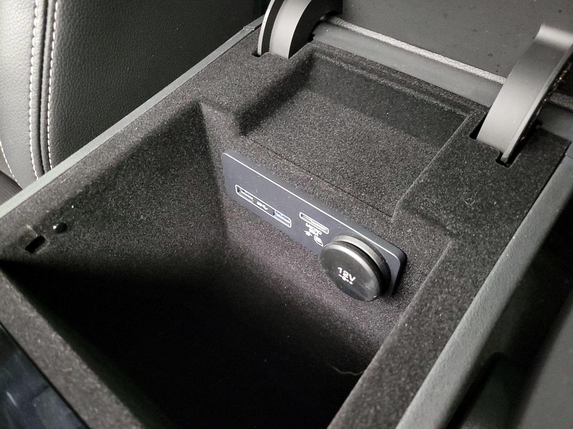 Thumbnail: 2019 Jaguar F-Pace - 19