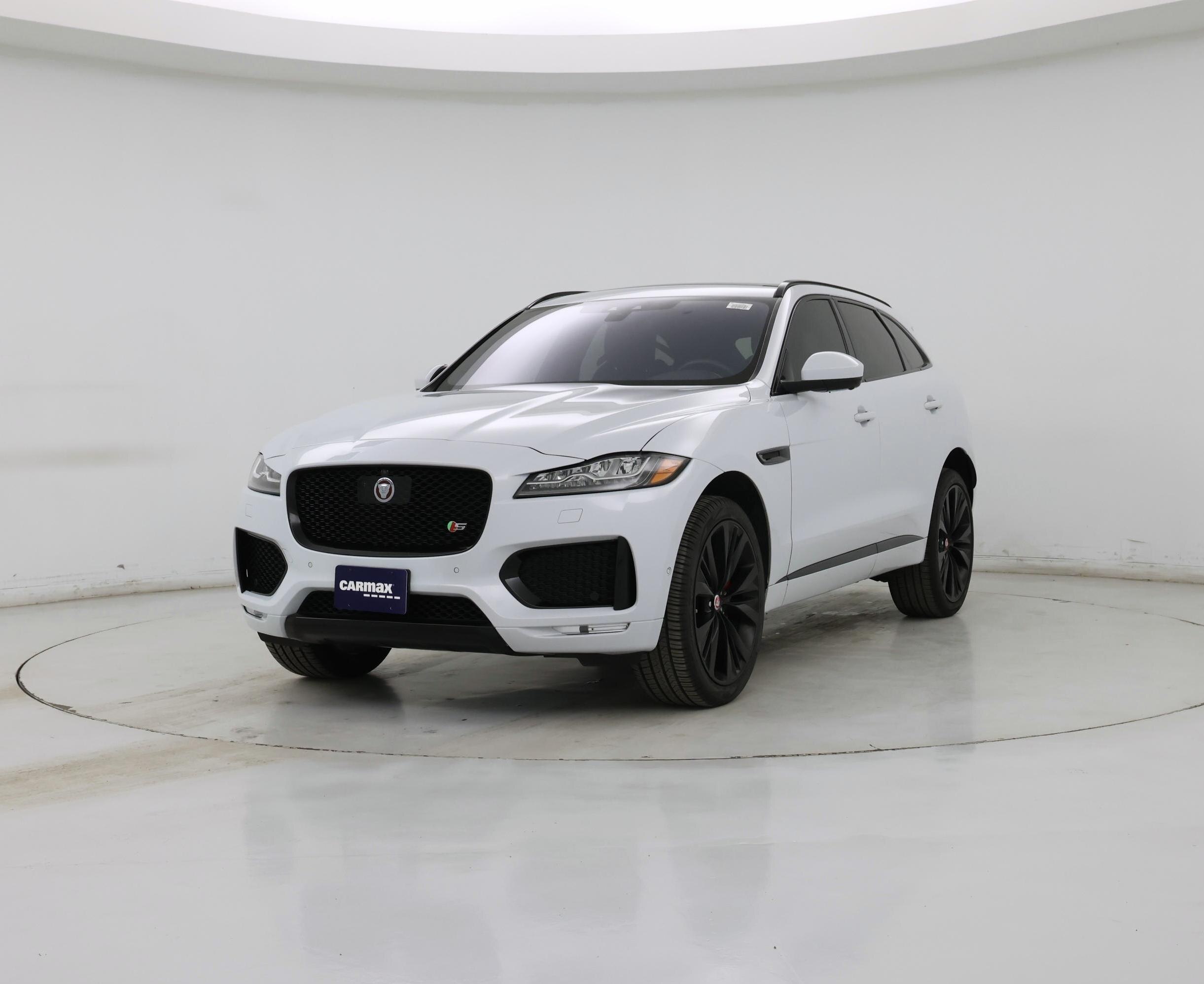 Thumbnail: 2019 Jaguar F-Pace - 4