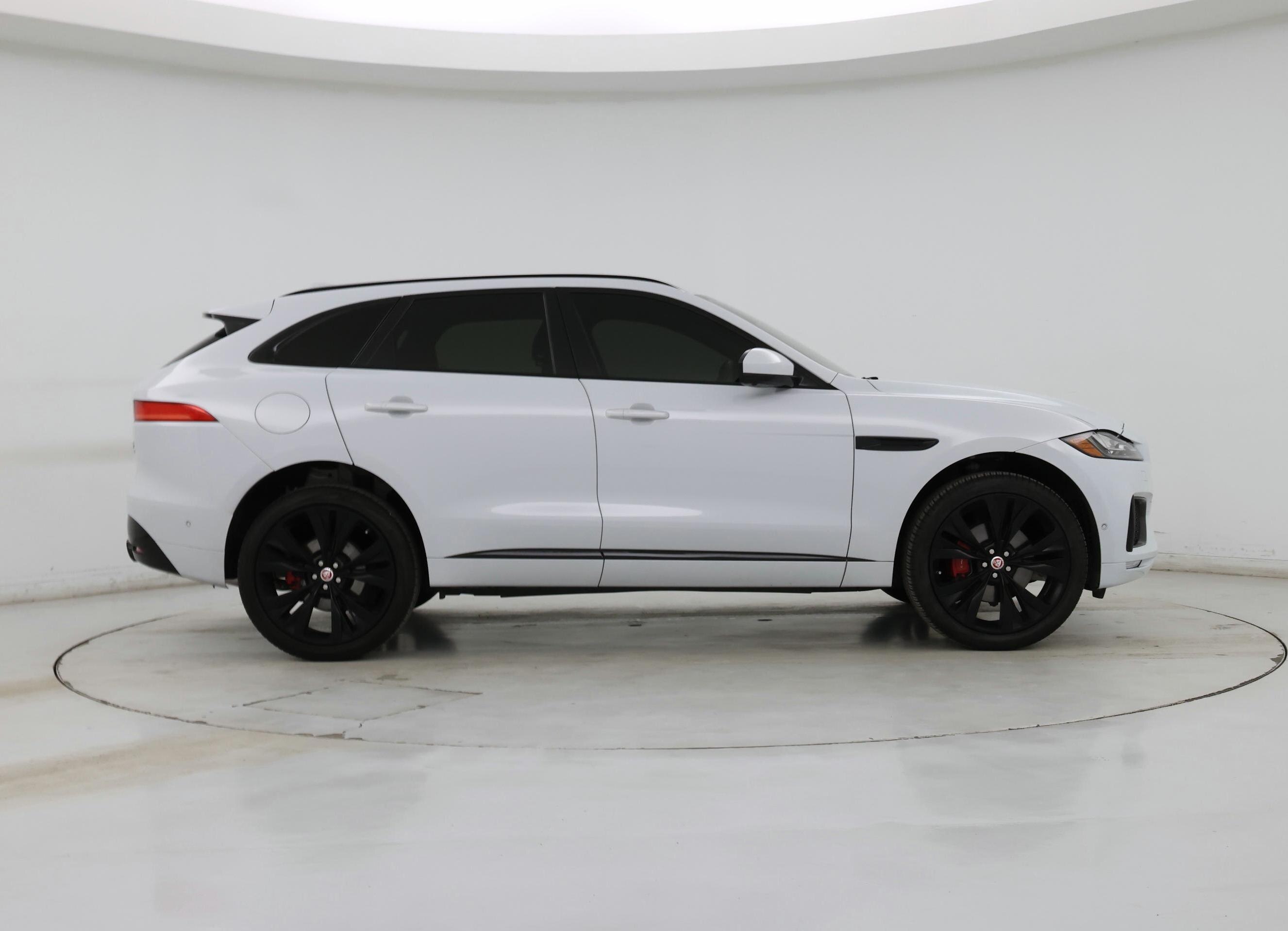 Thumbnail: 2019 Jaguar F-Pace - 7