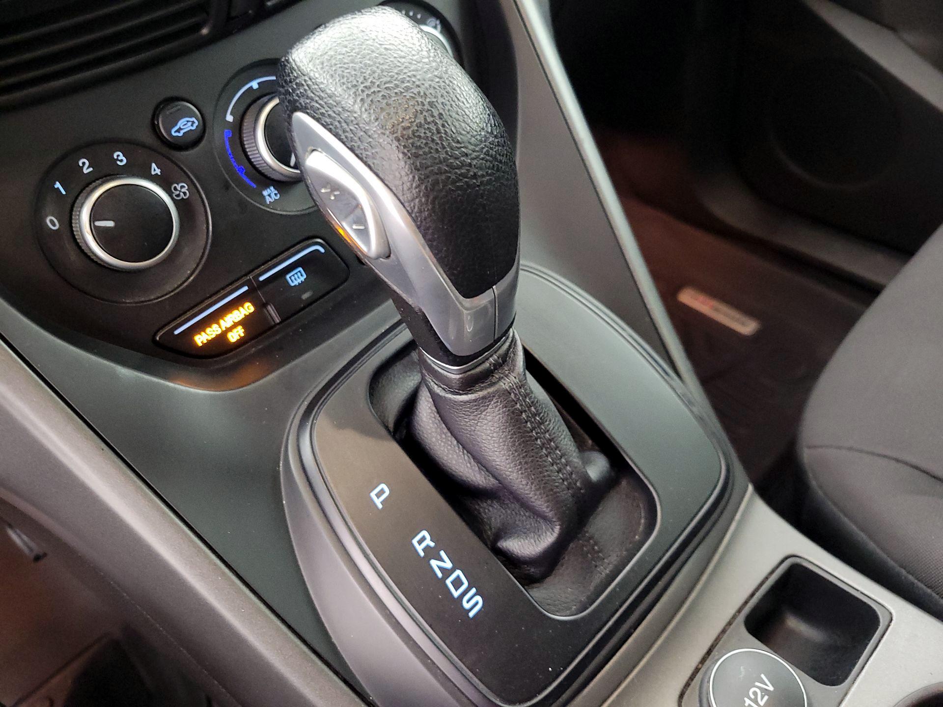 Thumbnail: 2015 Ford Escape - 17