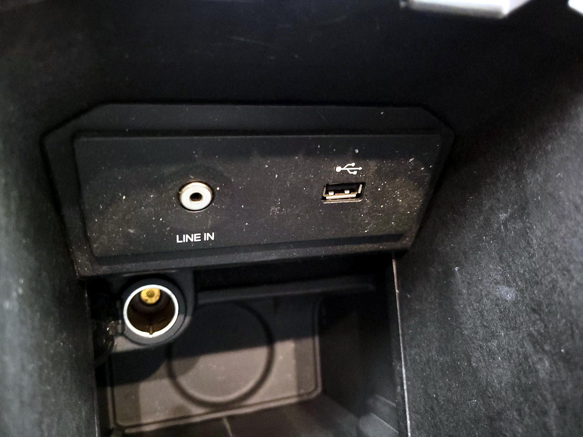 Thumbnail: 2015 Ford Escape - 18