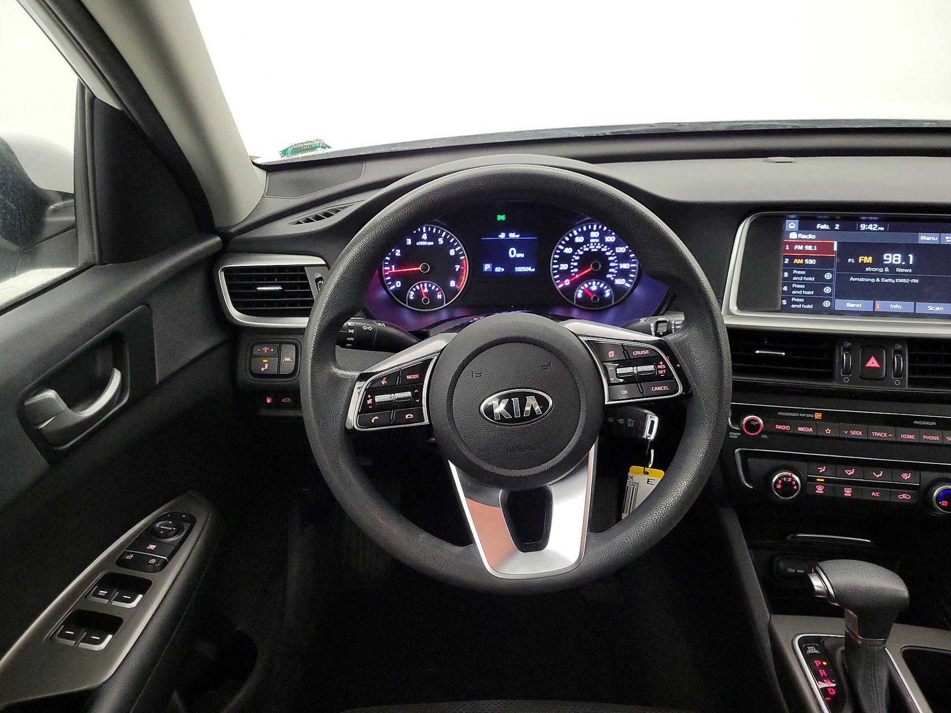 Thumbnail: 2020 Kia Optima - 10