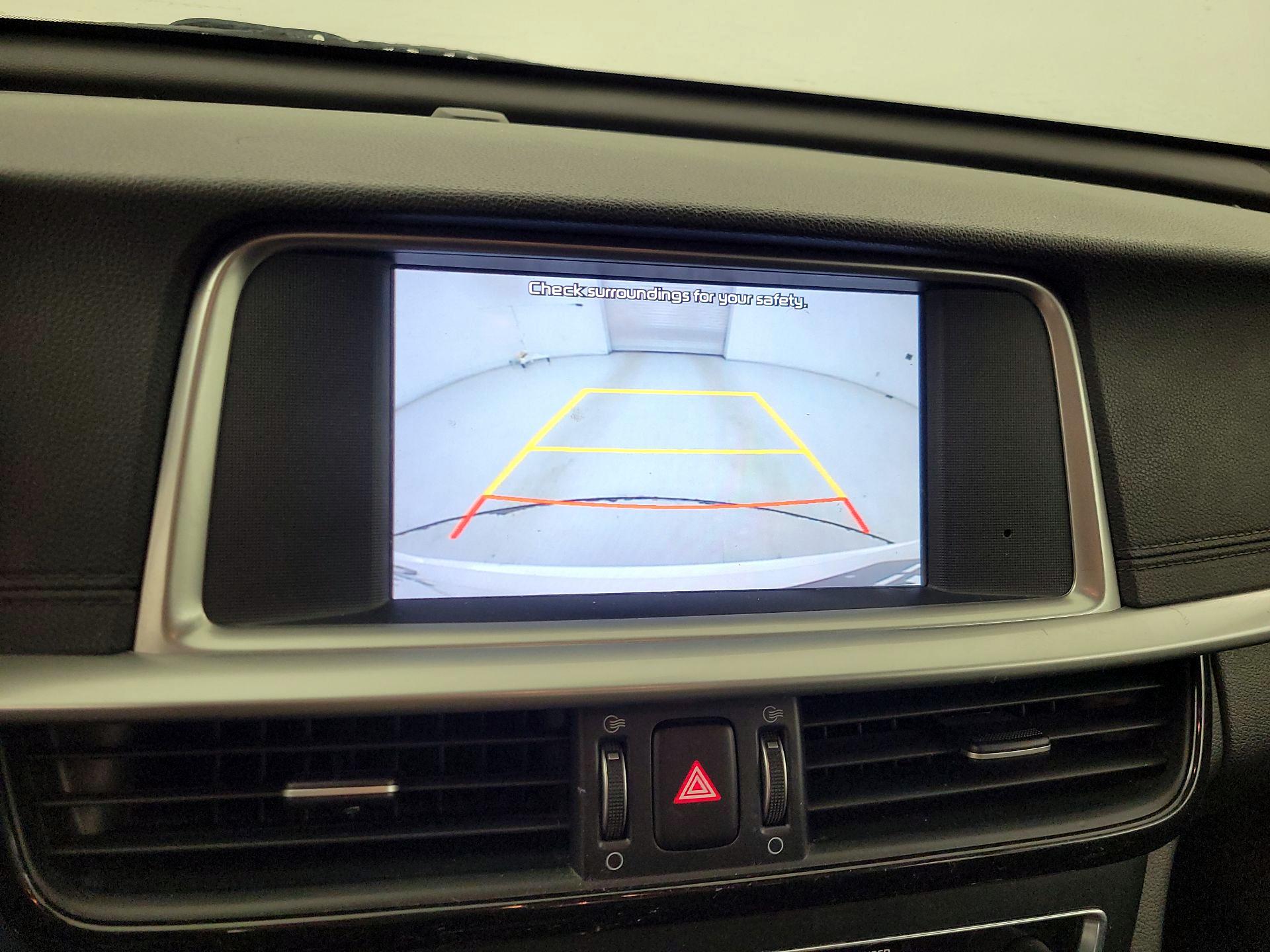 Thumbnail: 2020 Kia Optima - 14