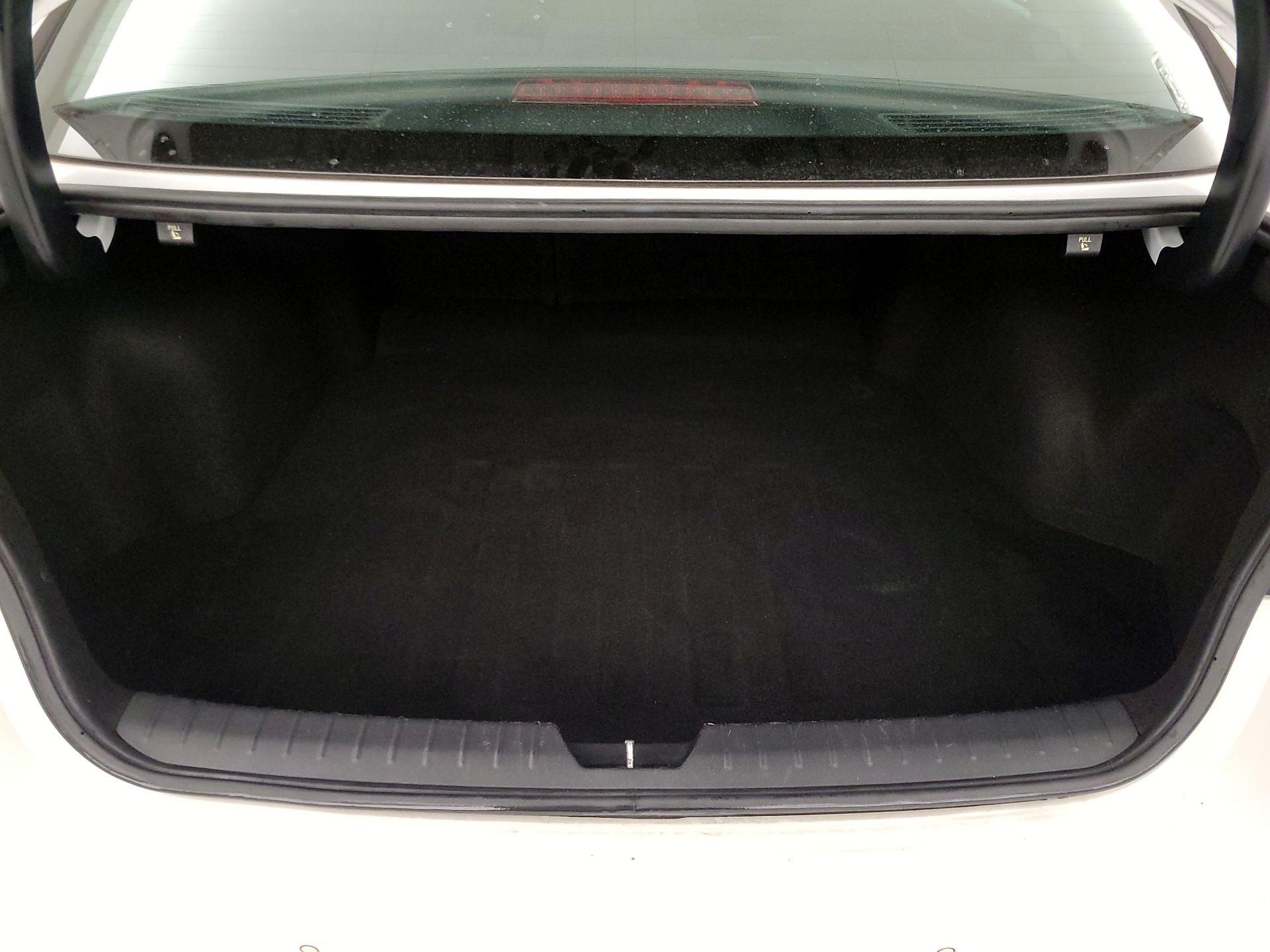 Thumbnail: 2020 Kia Optima - 20