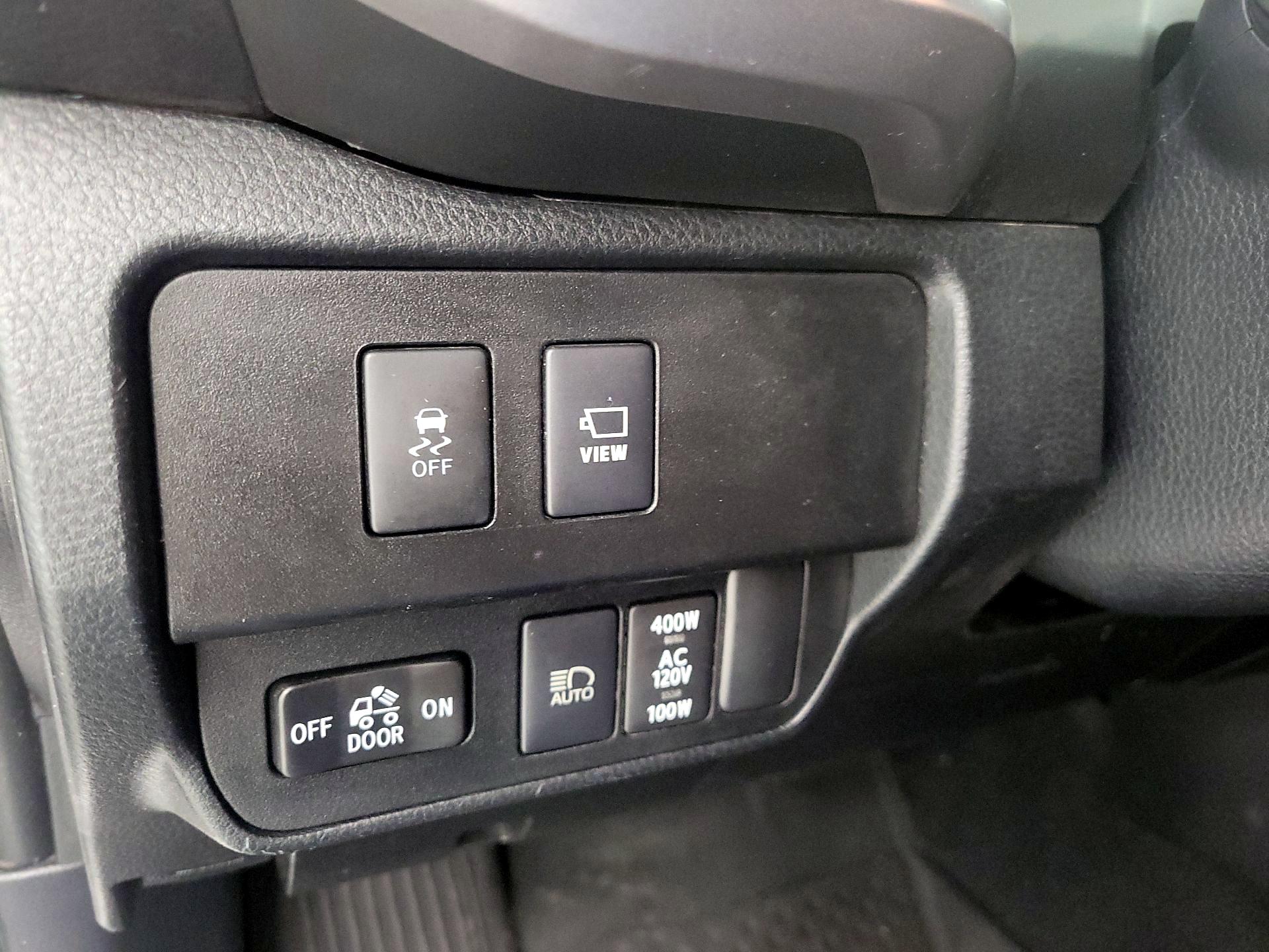 Thumbnail: 2020 Toyota Tacoma - 13