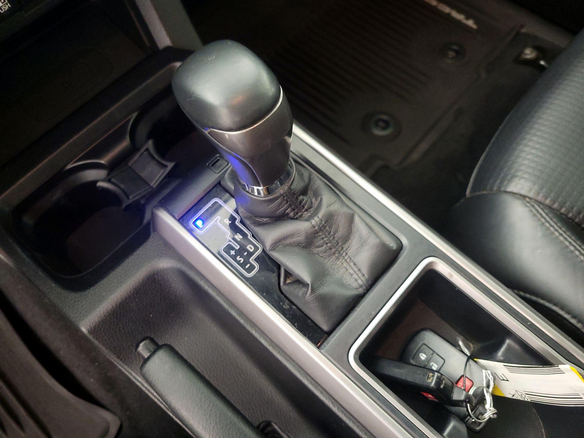 Thumbnail: 2020 Toyota Tacoma - 17