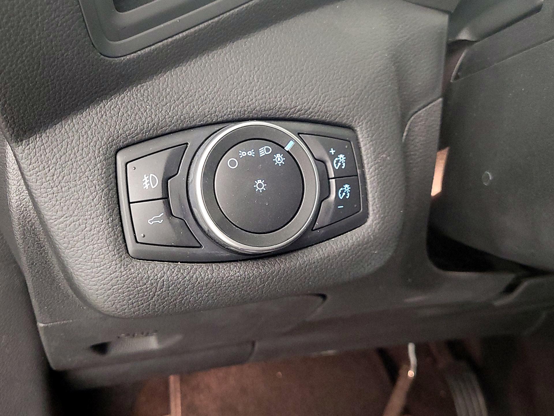 Thumbnail: 2018 Ford Escape - 13