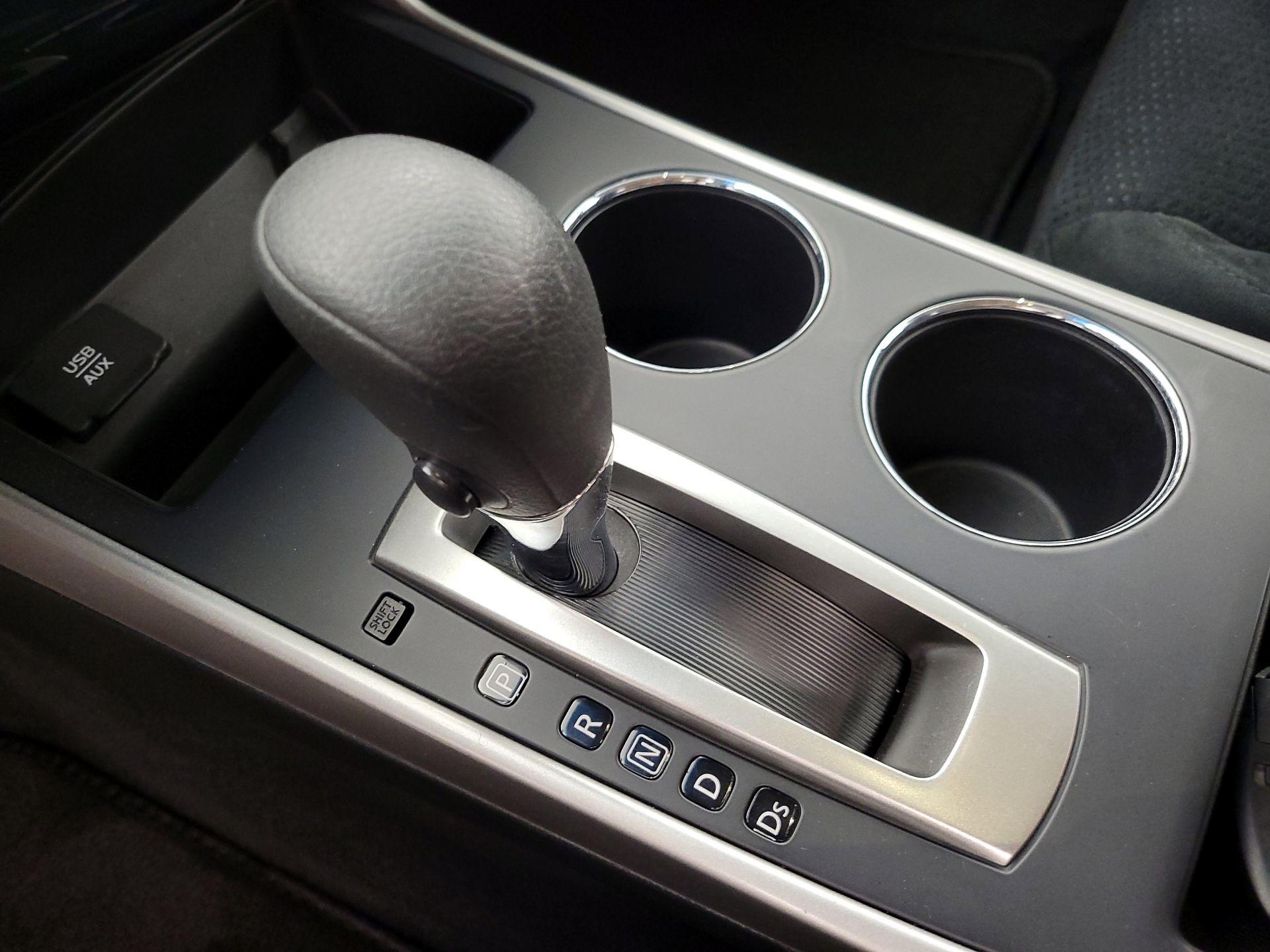 Thumbnail: 2015 Nissan Altima - 17