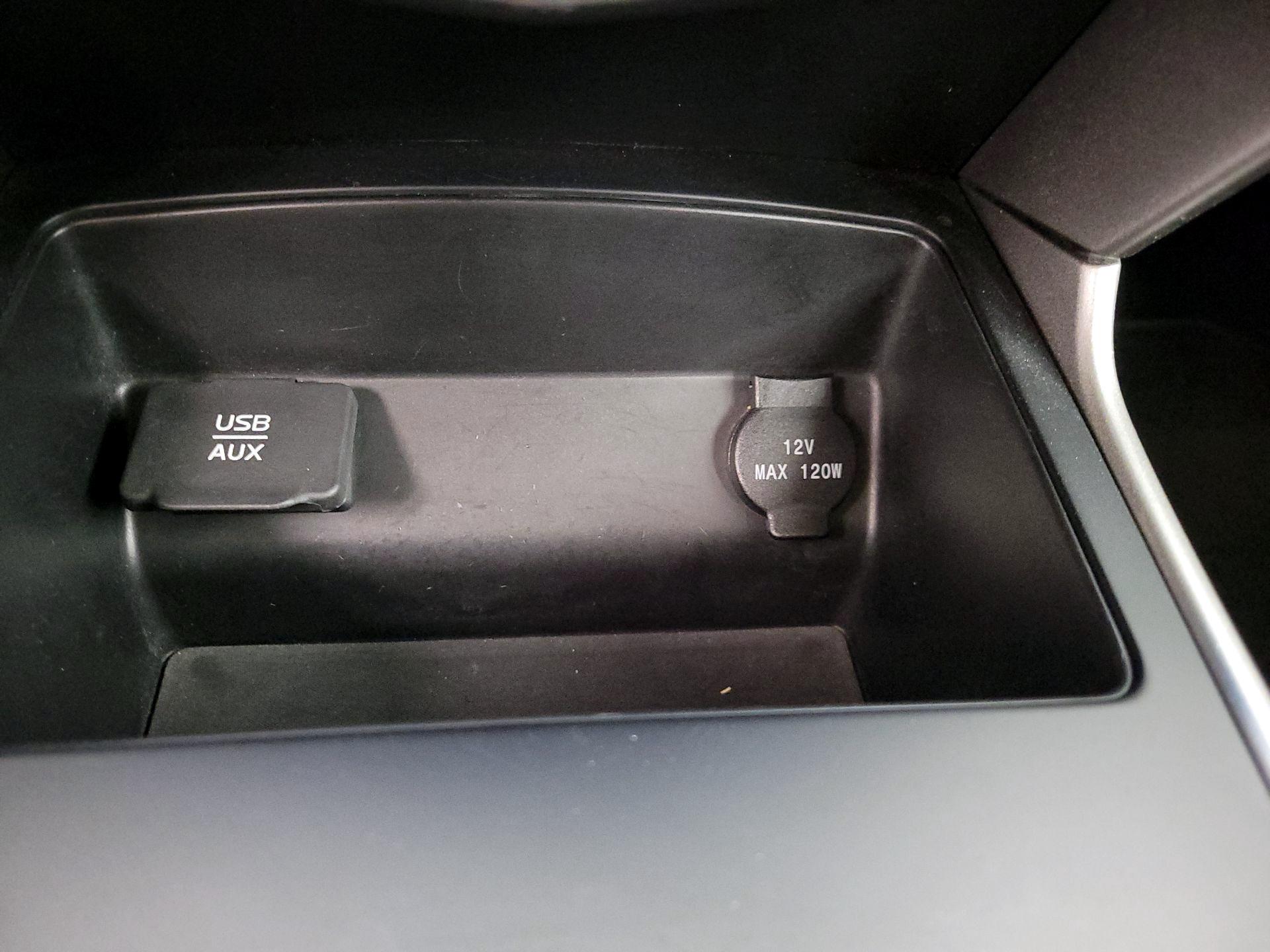 Thumbnail: 2015 Nissan Altima - 18