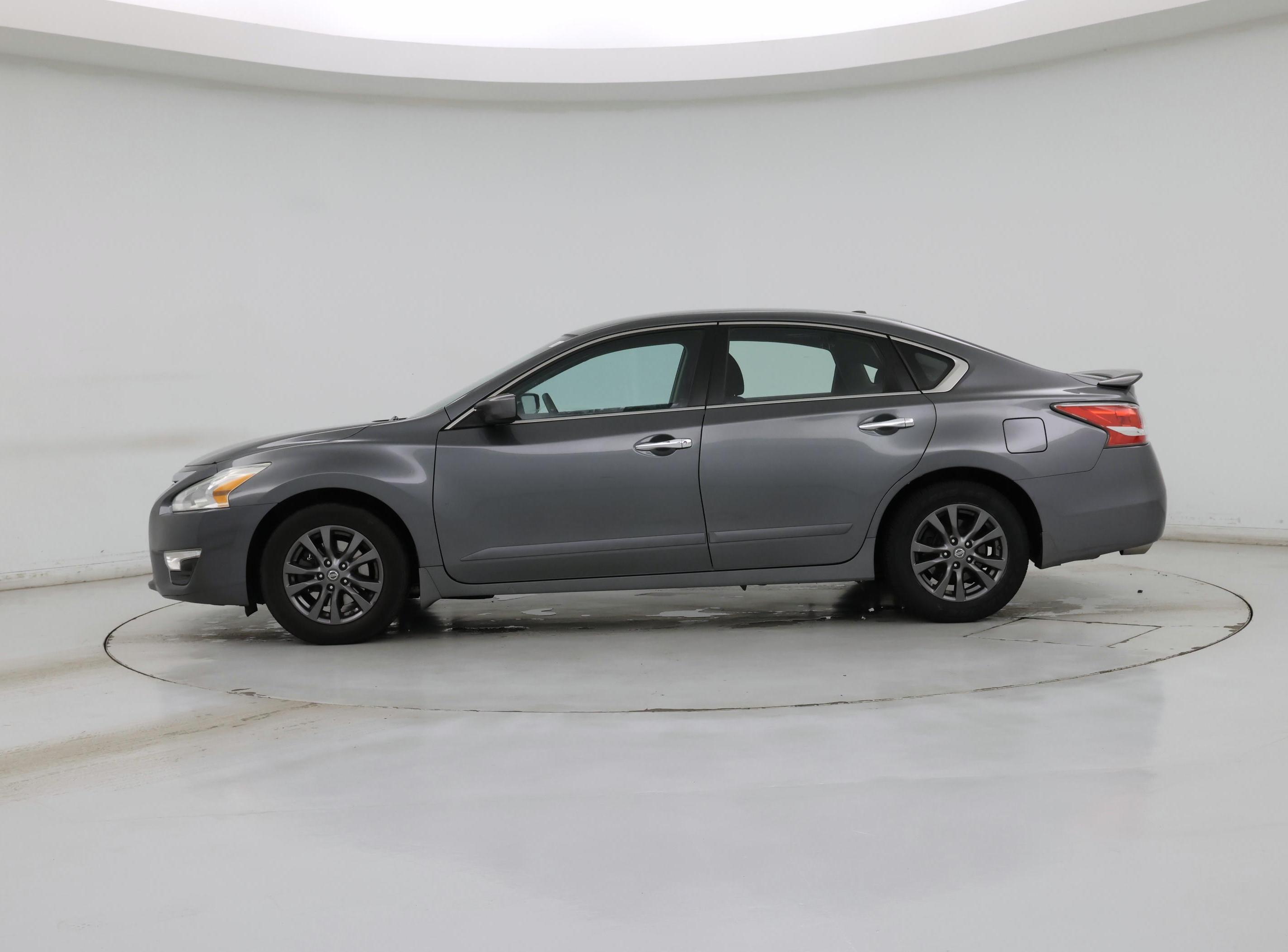 Thumbnail: 2015 Nissan Altima - 3