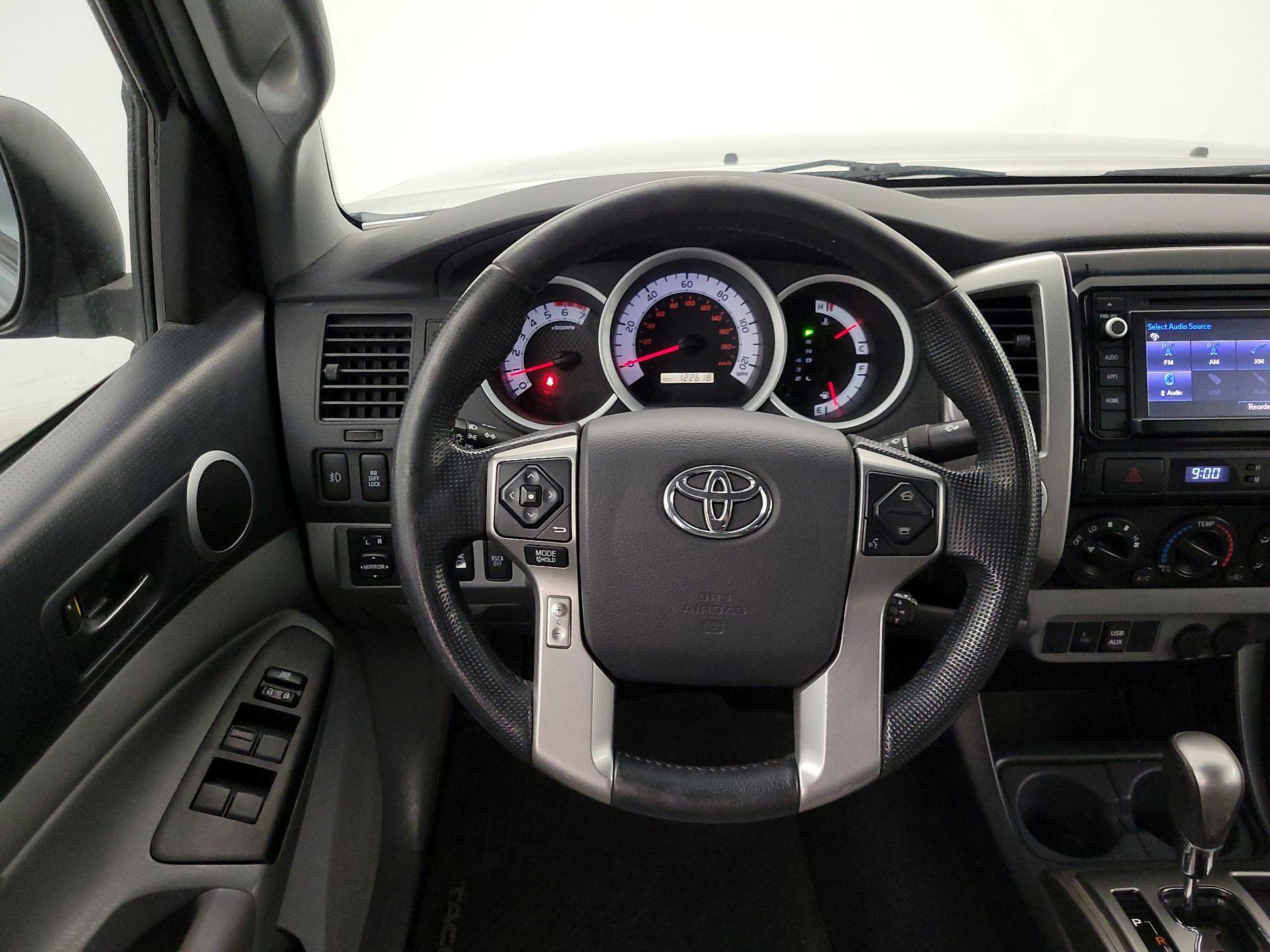 Thumbnail: 2014 Toyota Tacoma - 10